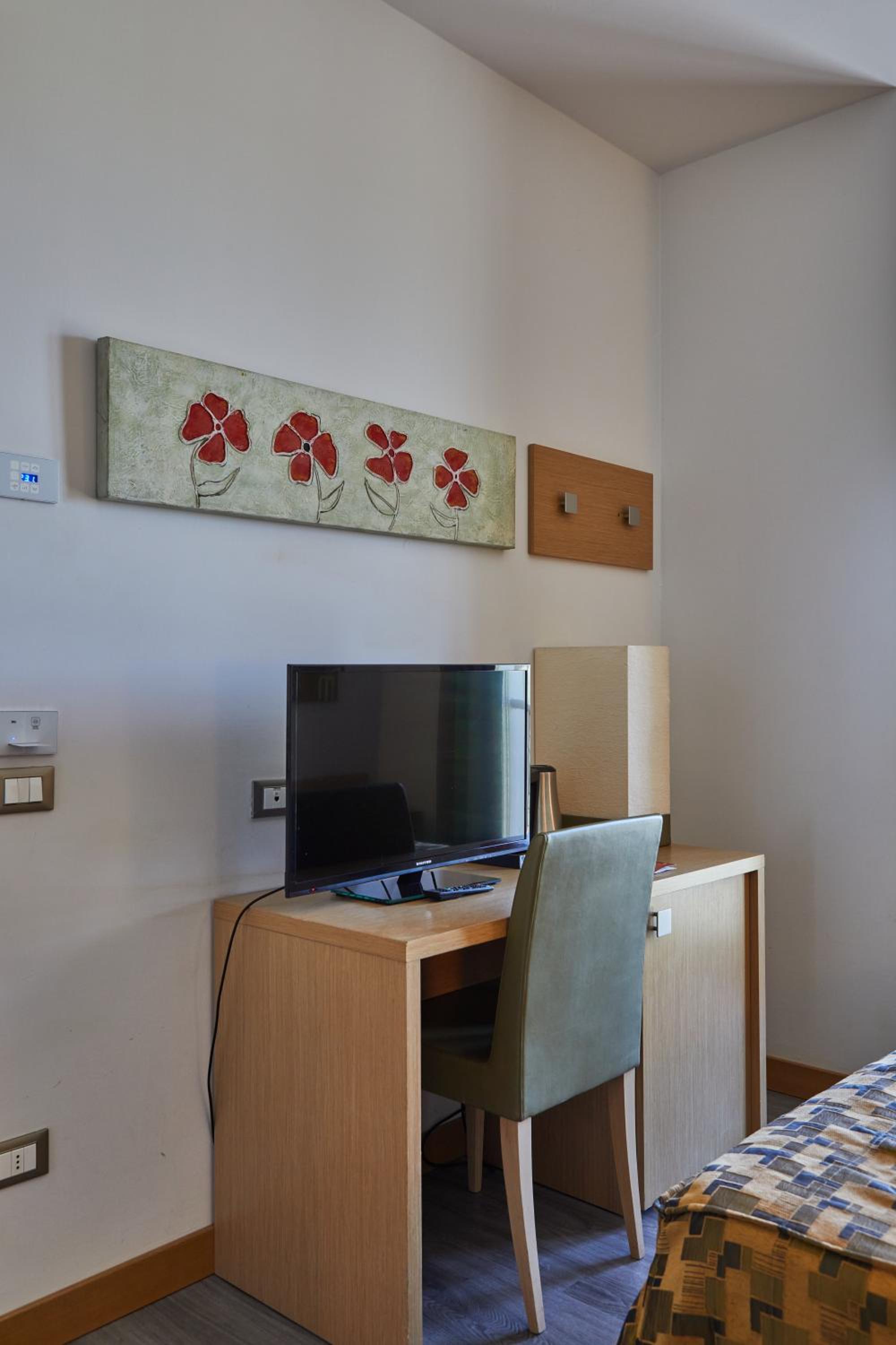 Double or Twin Room photo 3