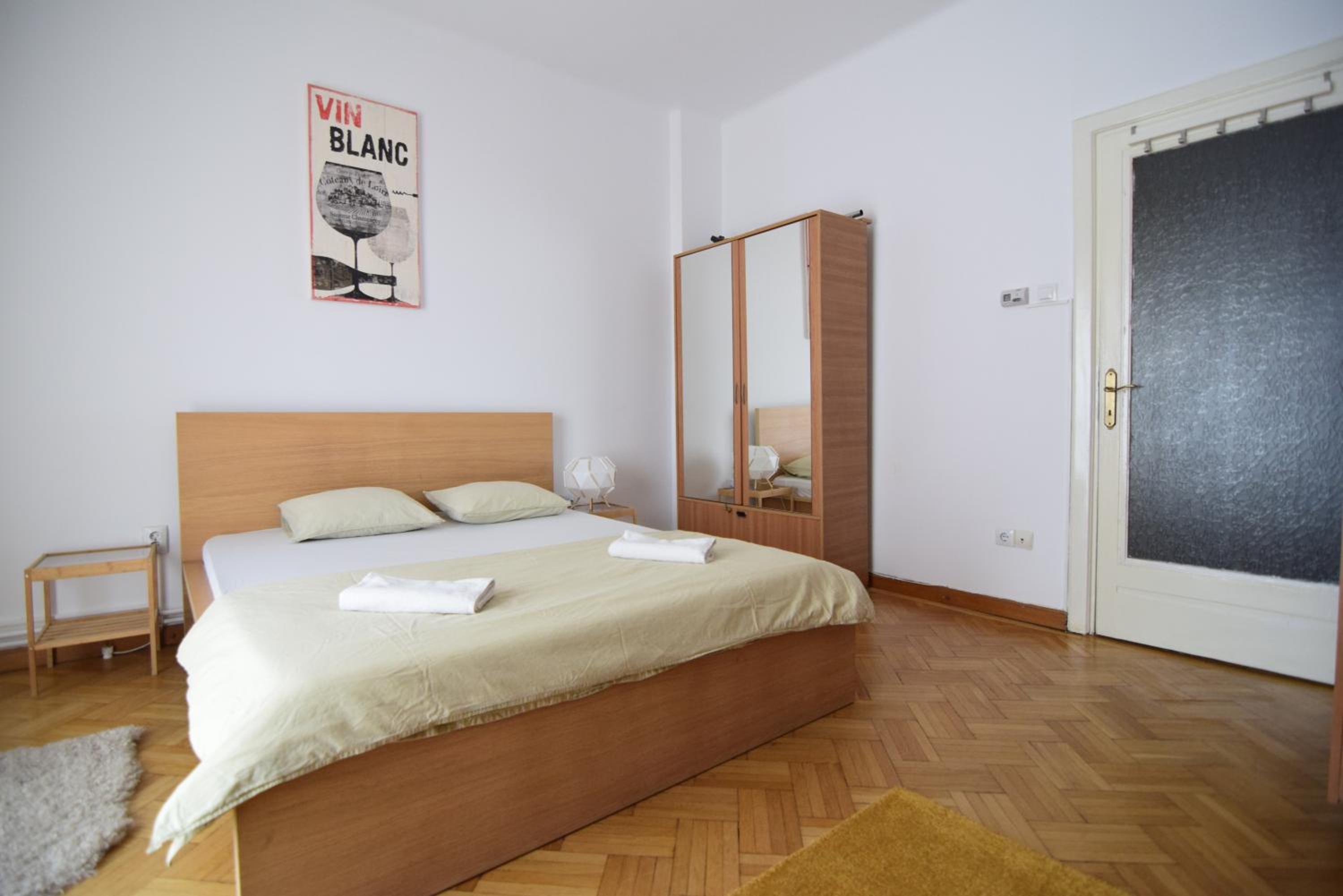 One-Bedroom Apartment - Photo 15