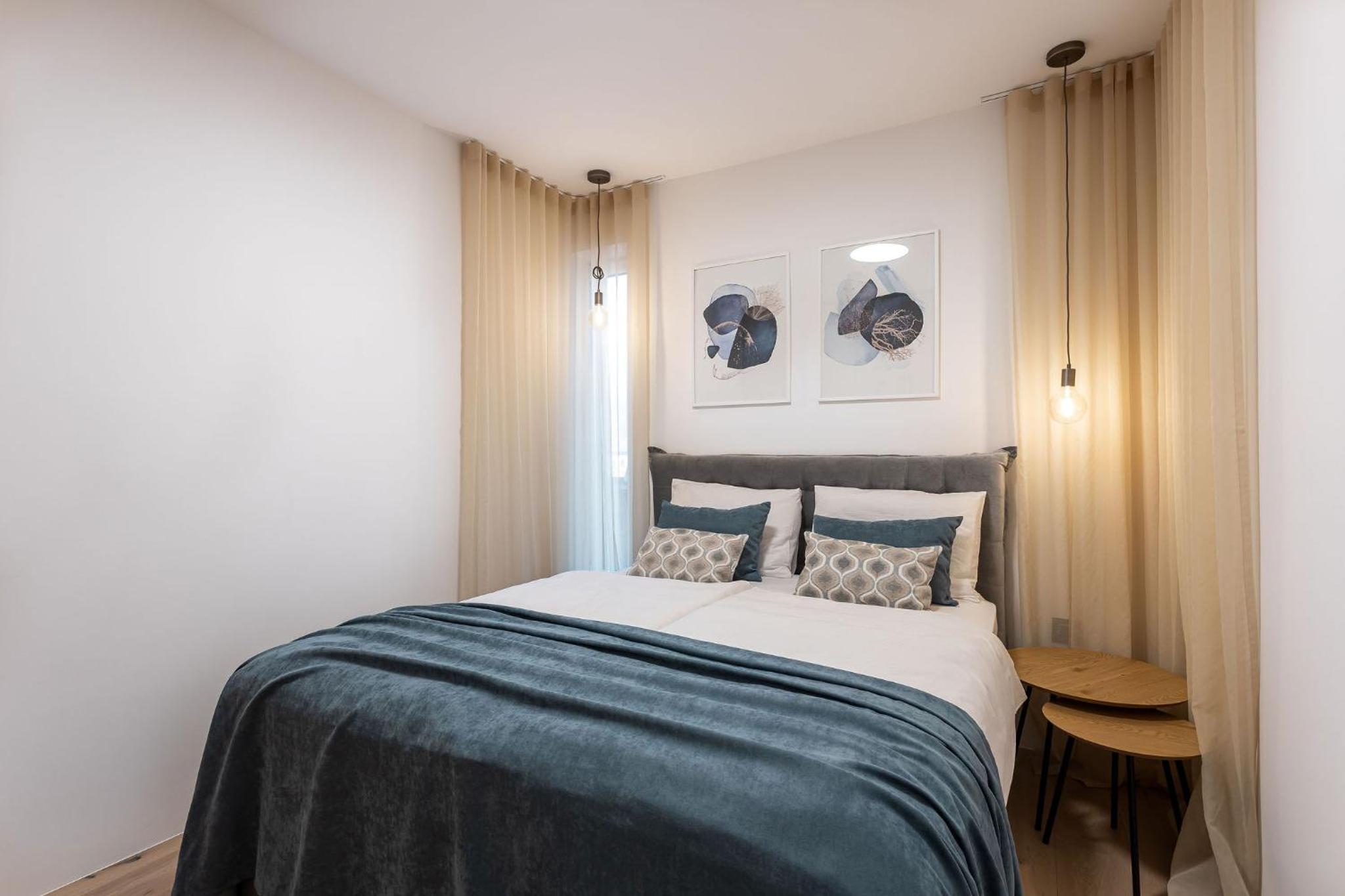 Three-Bedroom Apartment with Balcony and Sauna photo 2