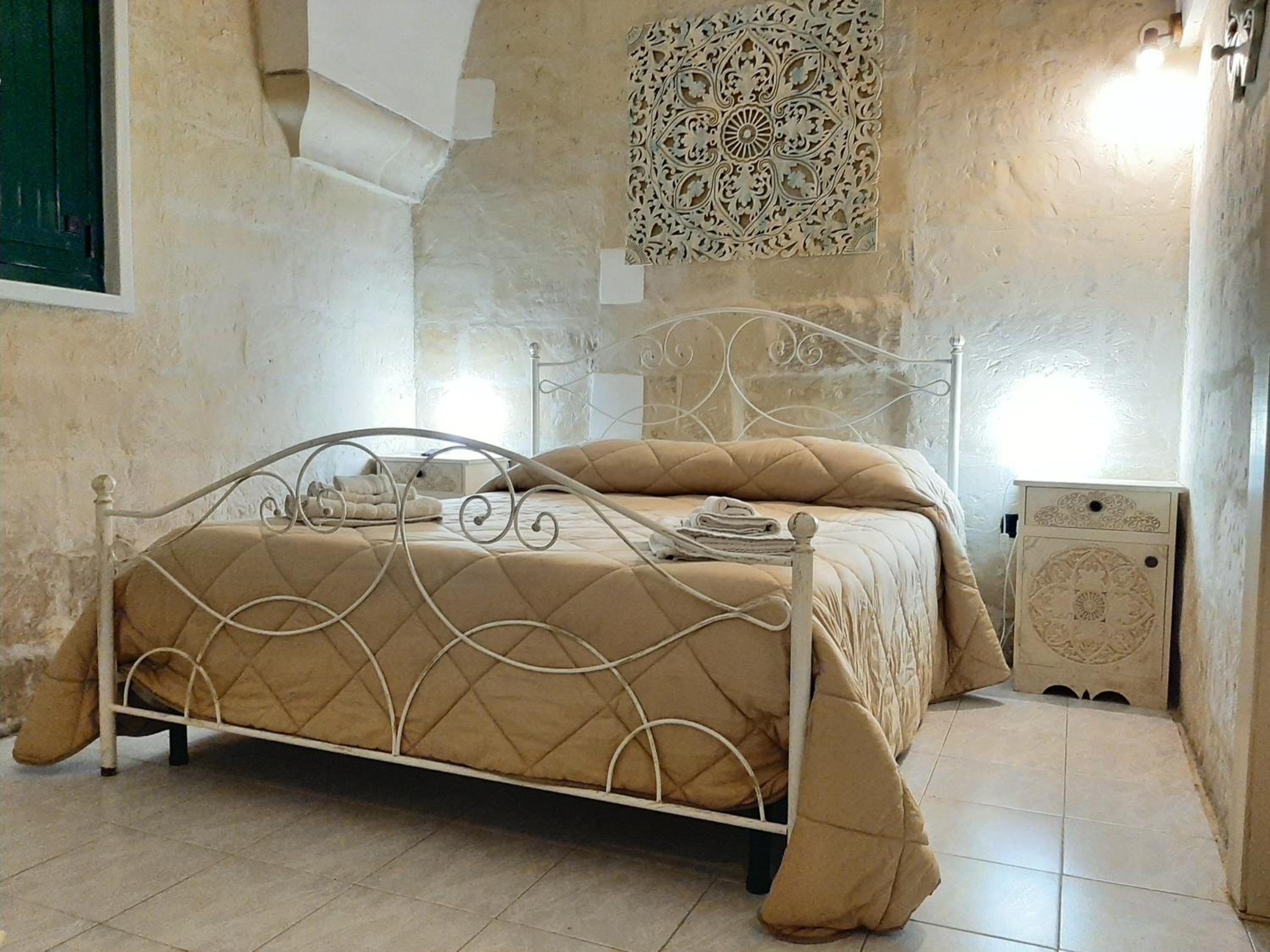 One-Bedroom Apartment - Photo 13