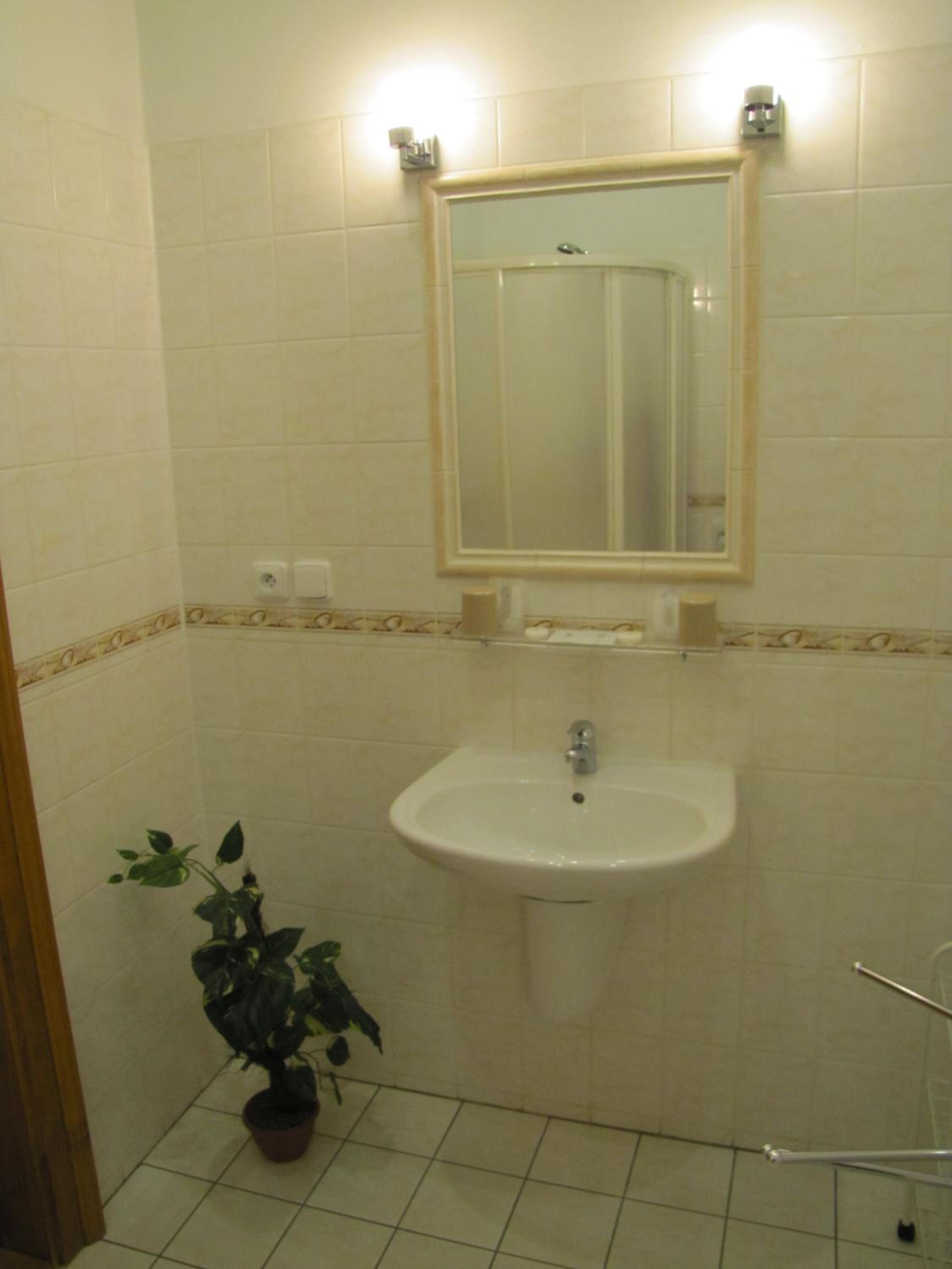 Double Room with Private Bathroom photo 2