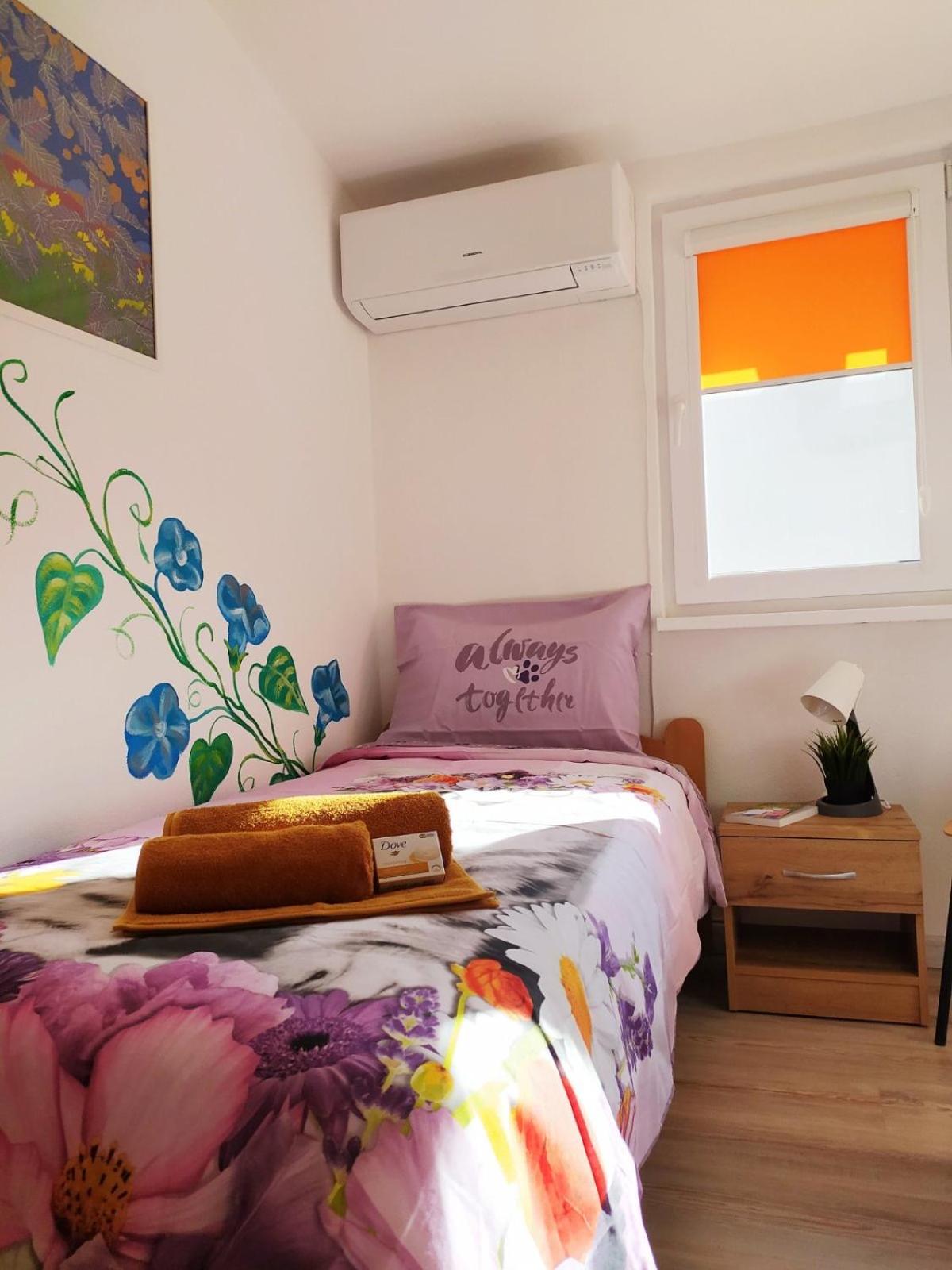 Twin Room with Balcony photo 1