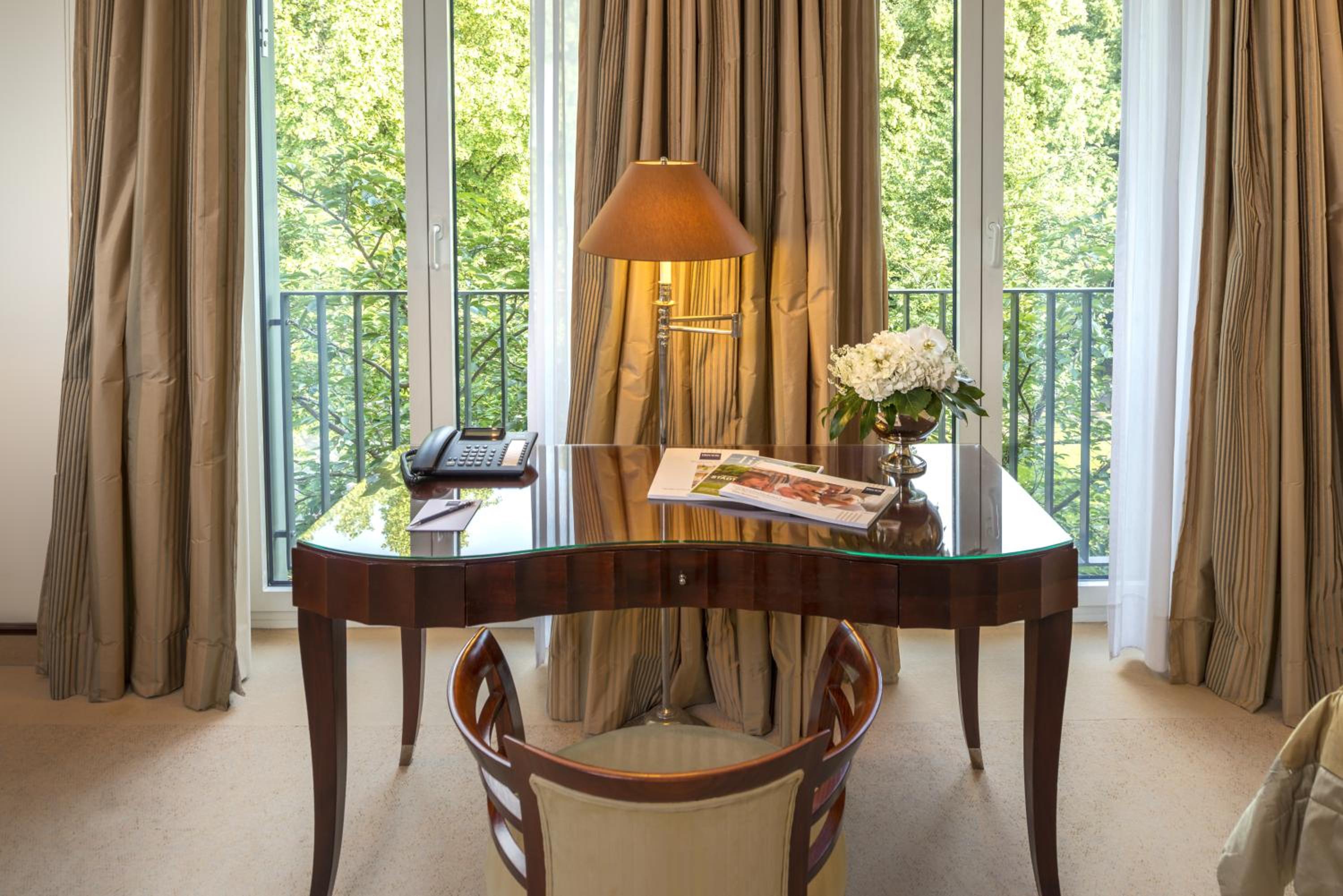 Deluxe Zimmer mit Parkblick - Photo 12