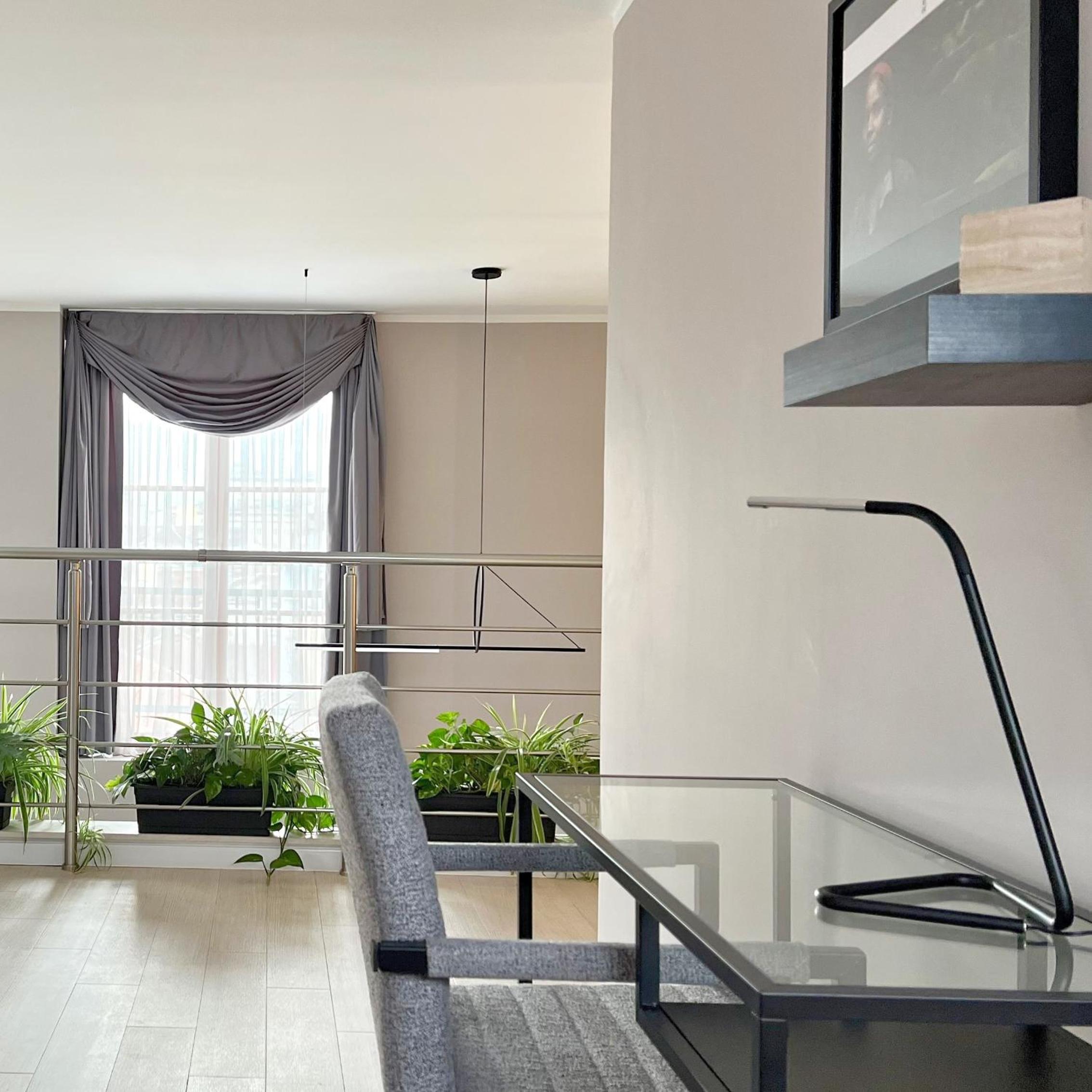 Executive Suite - Photo 11