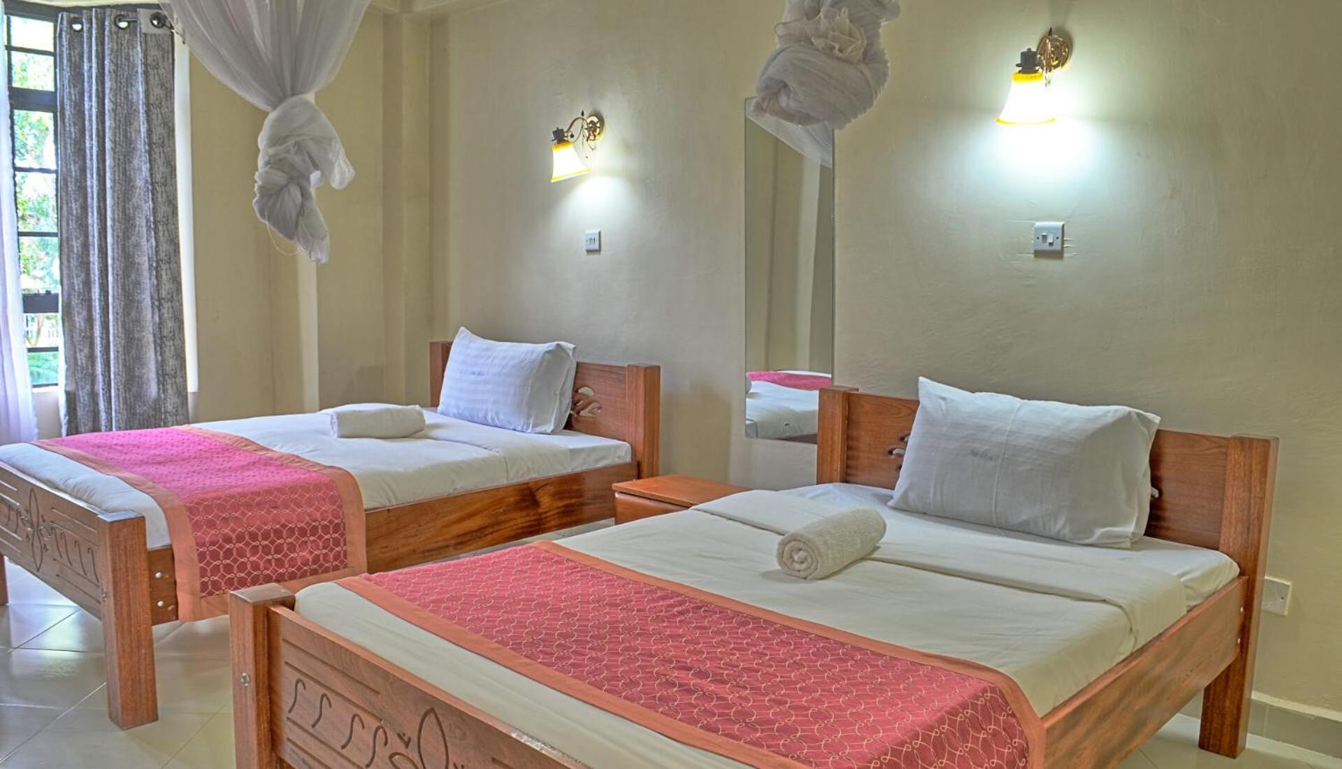 Standard Twin Room - Photo 6