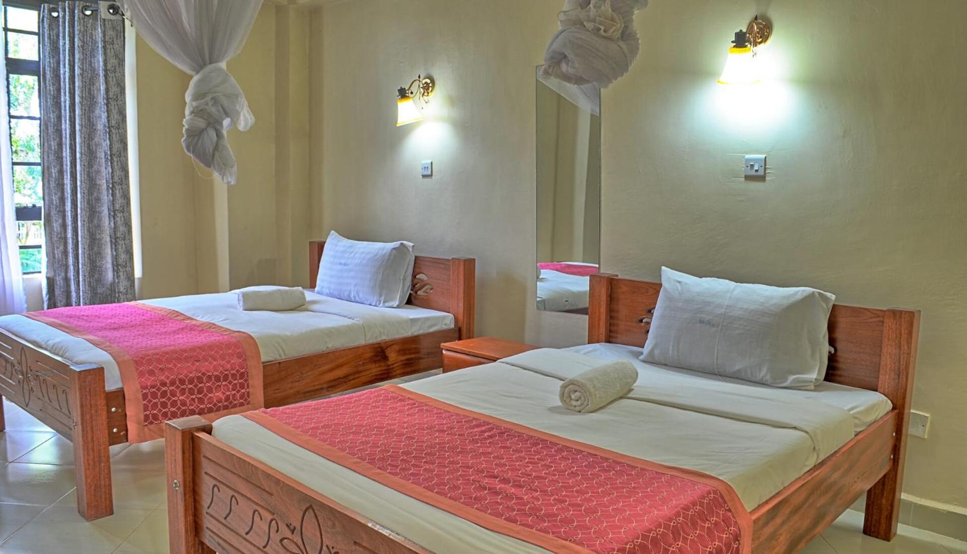 Standard Twin Room - Photo 20