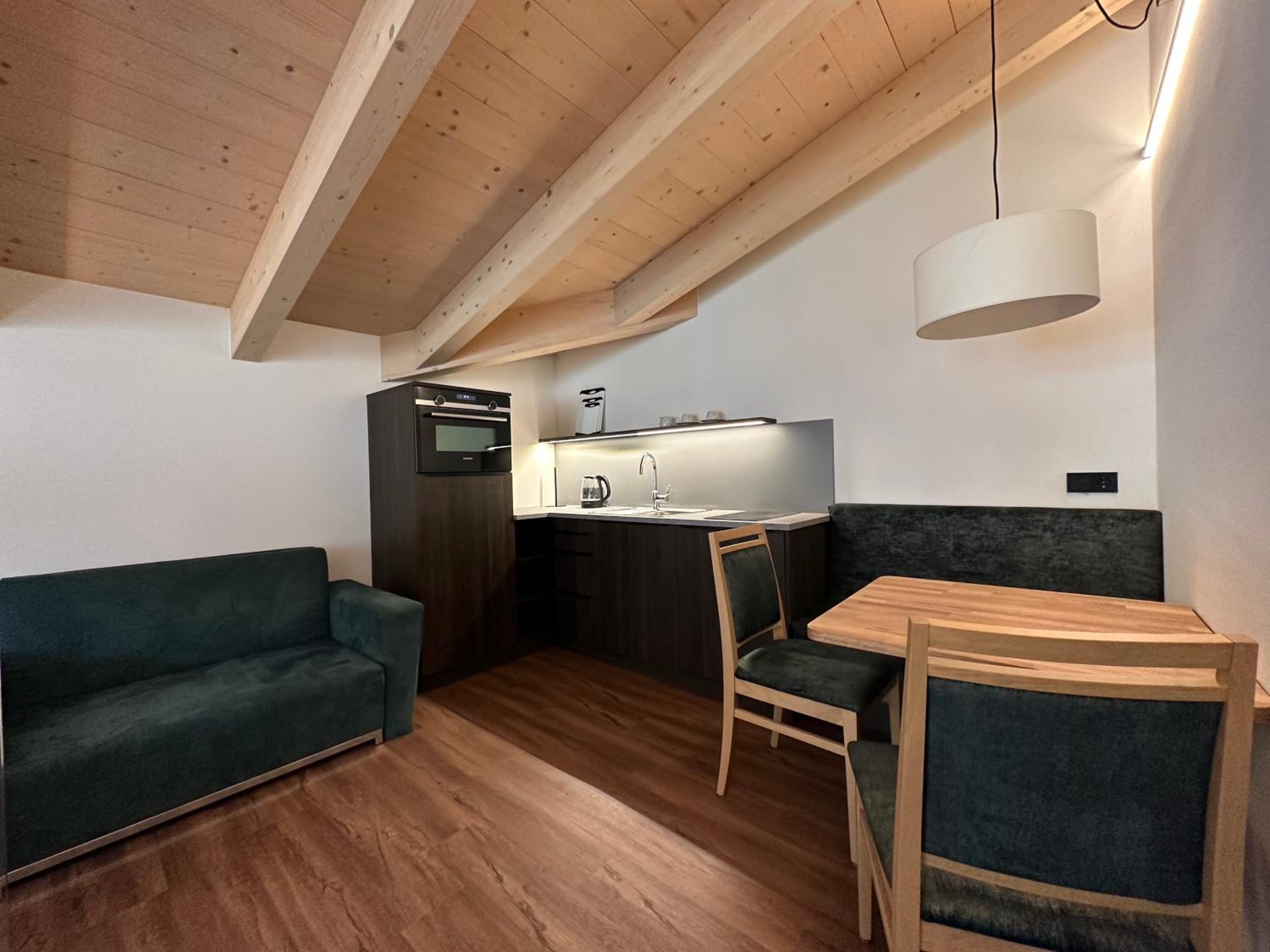 Studio - Split Level photo 2