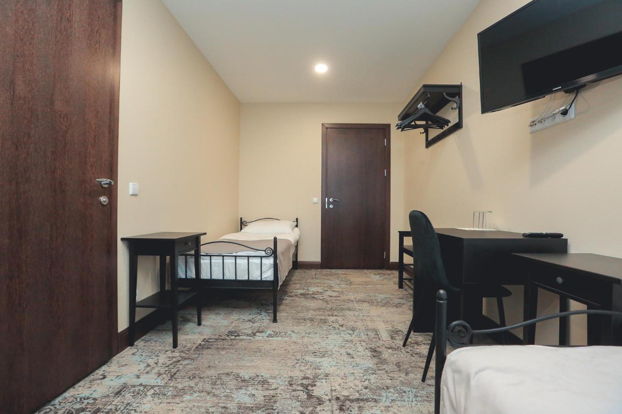 Quadruple Room - Photo 4