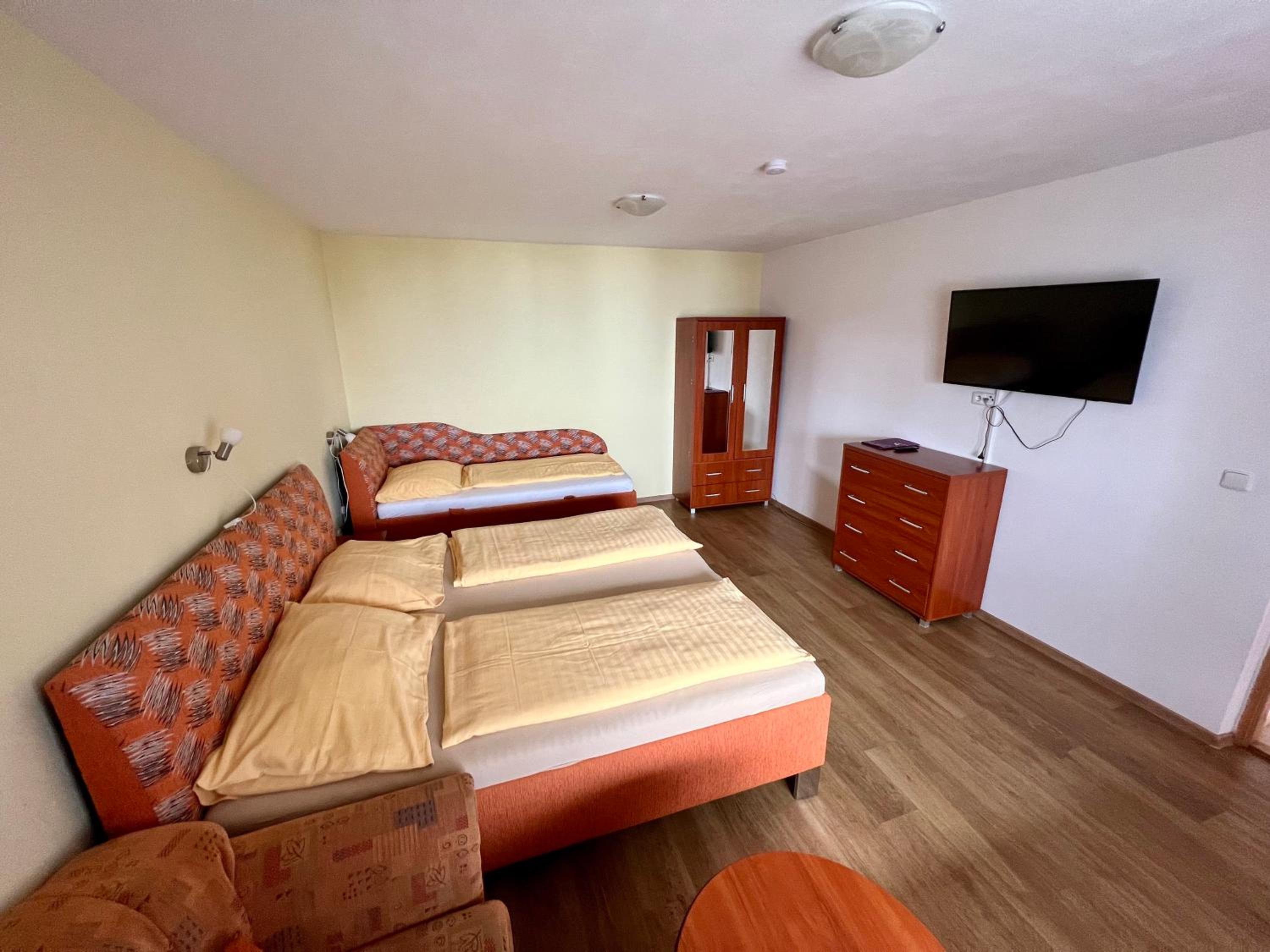 Classic Triple Room photo 1