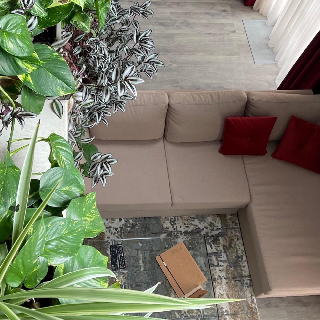 Deluxe Family Suite - Photo 11