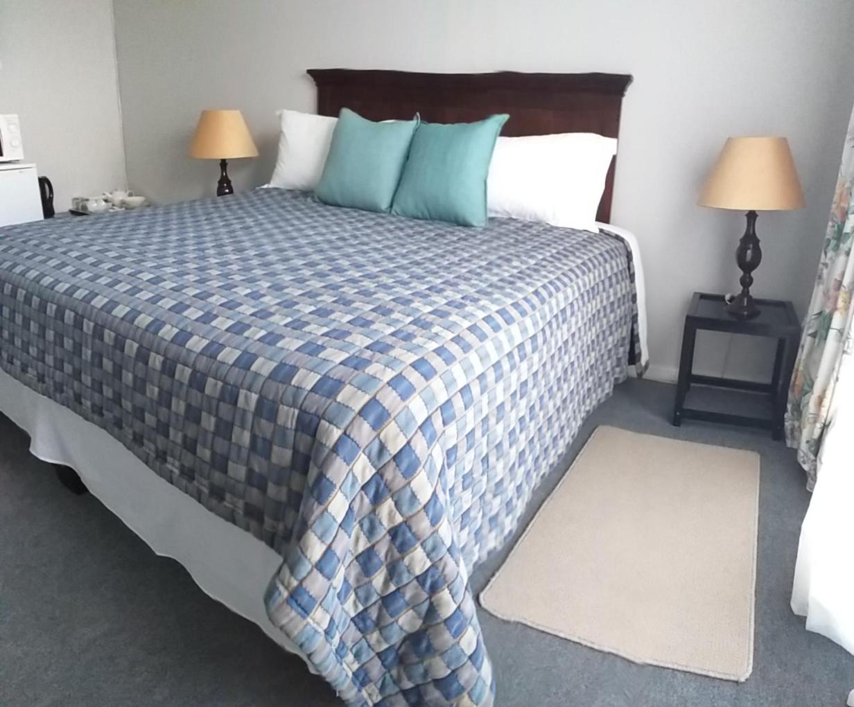 Deluxe Queen Room - Photo 3
