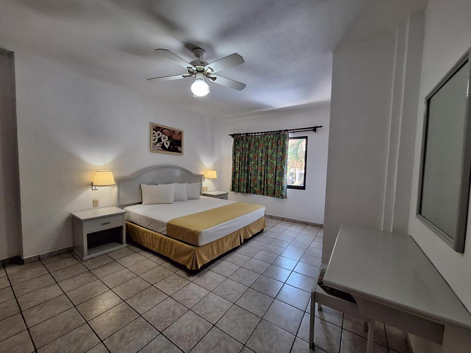 Two-Bedroom Suite photo 3