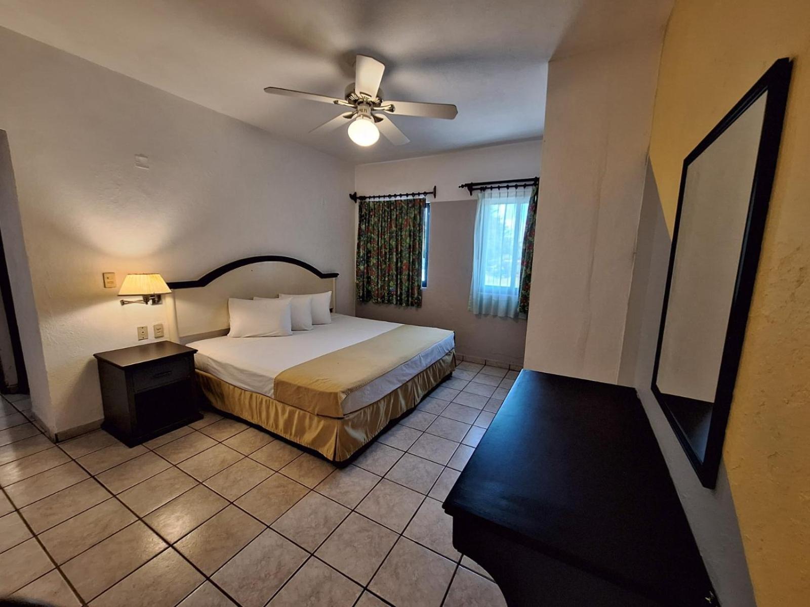 Three-Bedroom Suite photo 2