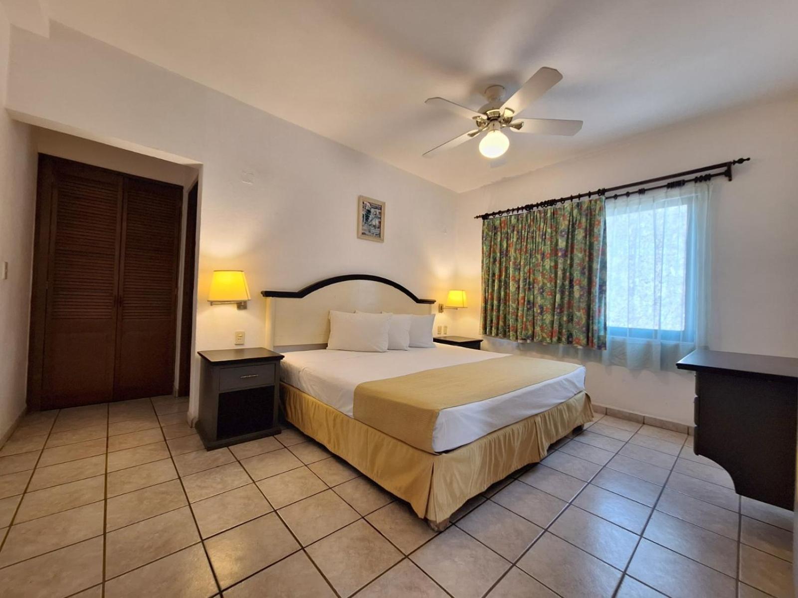 Three-Bedroom Suite photo 3