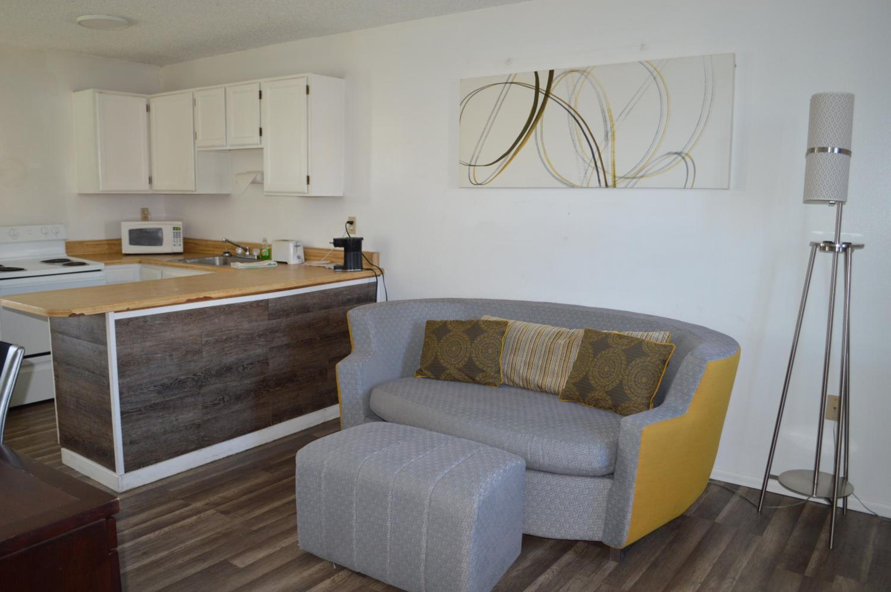 One-Bedroom King Suite - Non-Smoking - Photo 3