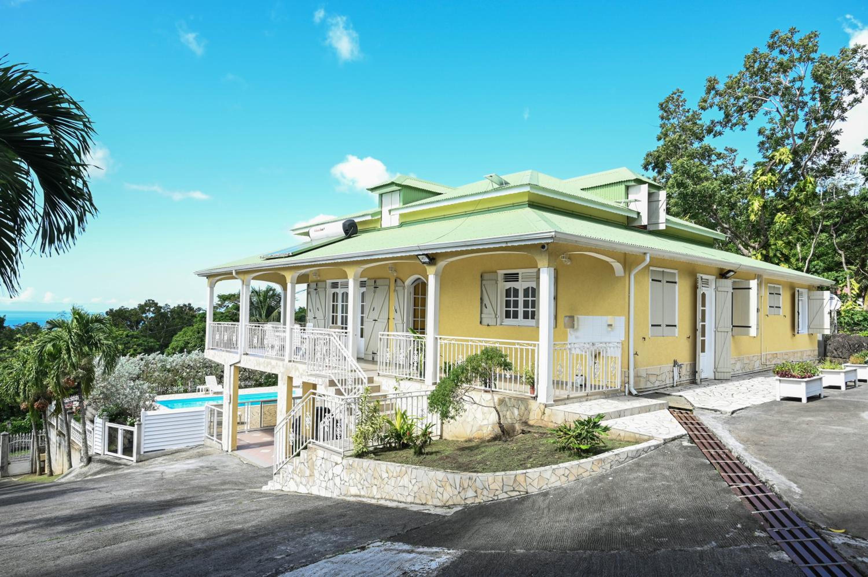 Villa photo 1