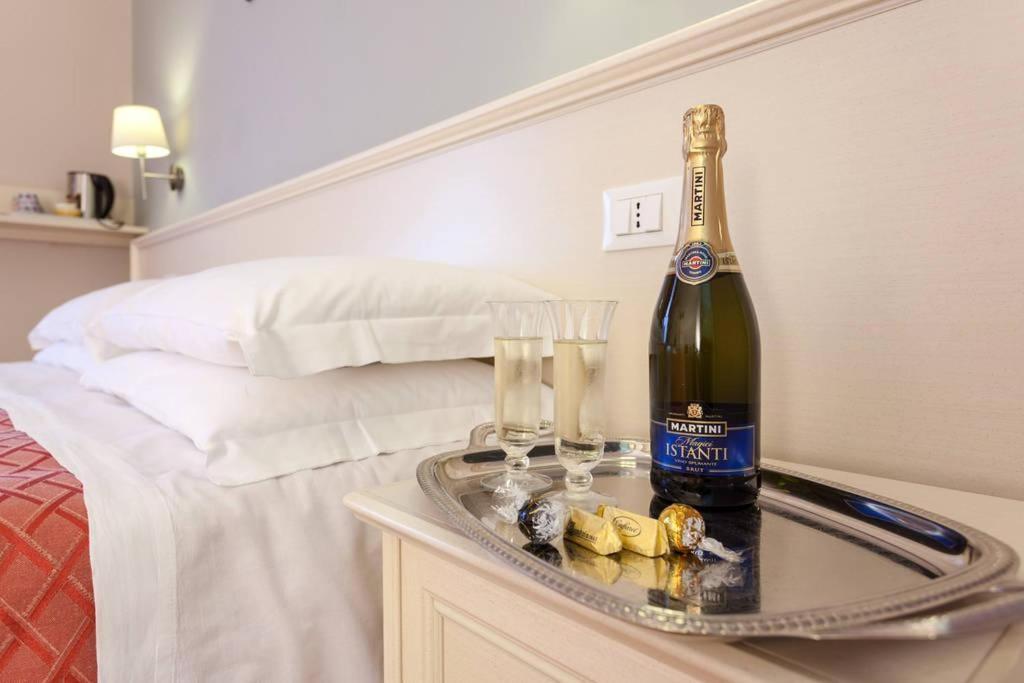 Double or Twin Room photo 3