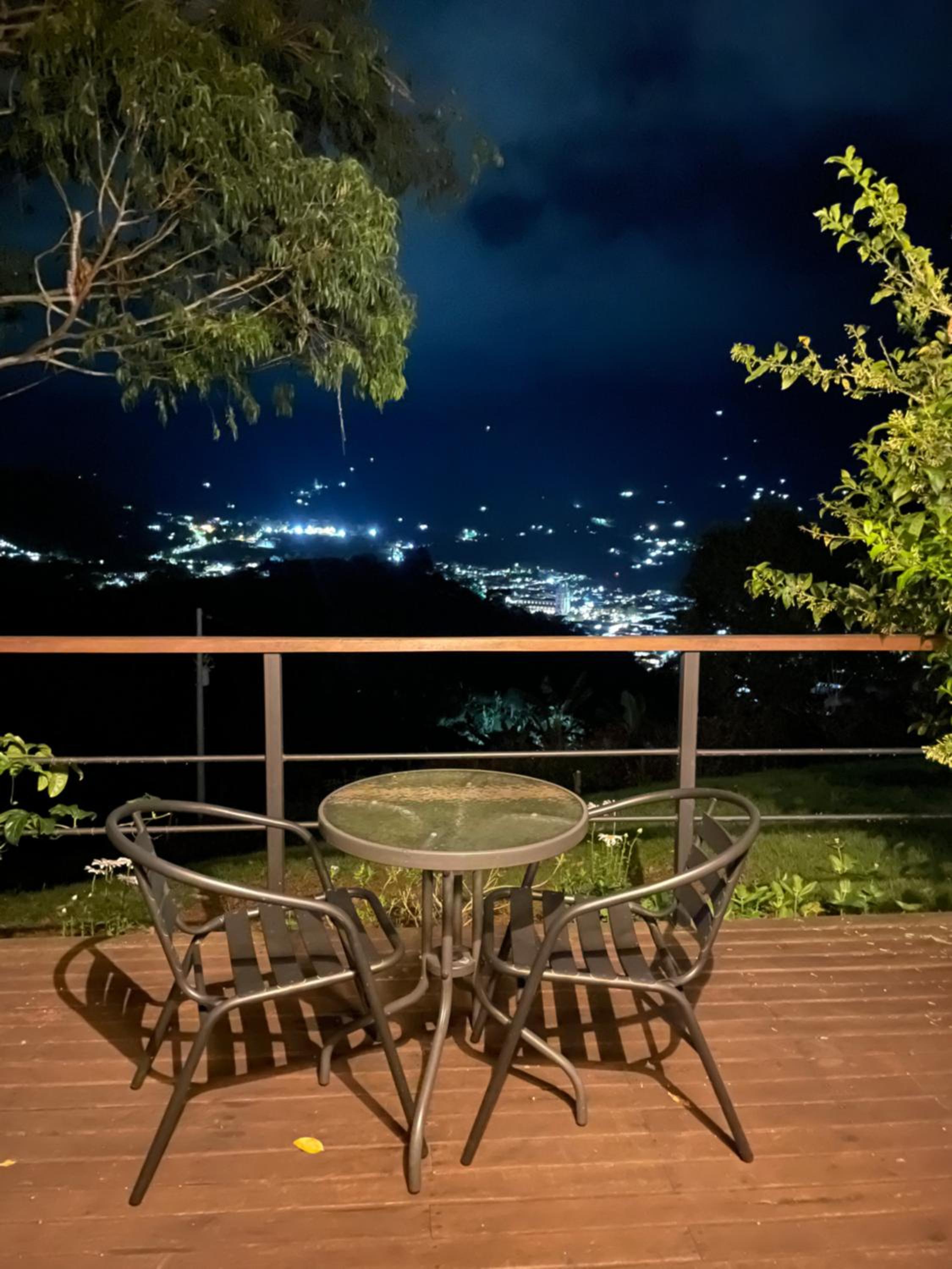 Deluxe Double Room with Balcony photo 2