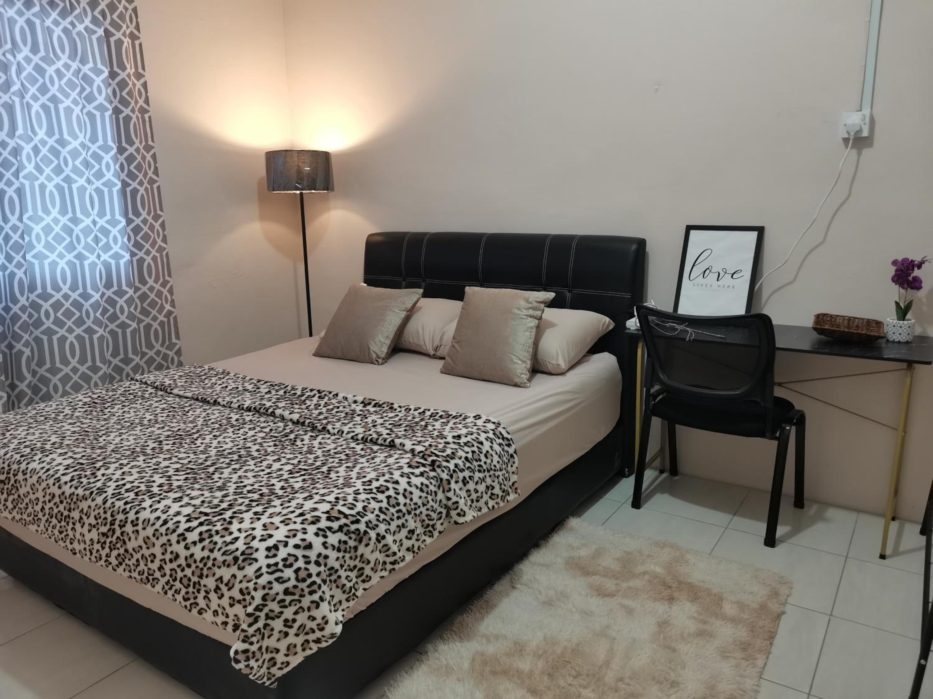 Family Room with Balcony photo 1