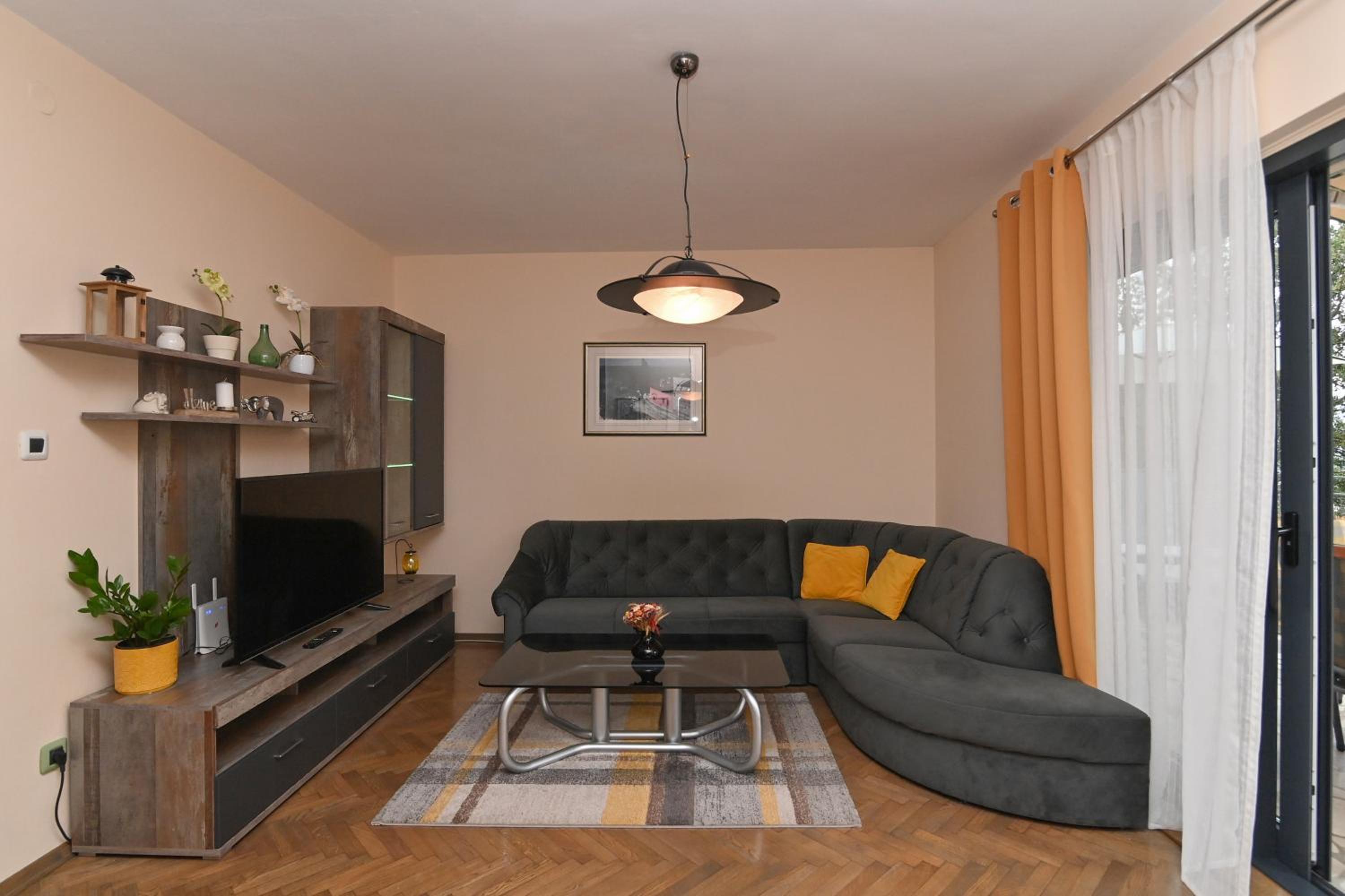 Apartment with Sea View - Photo 28