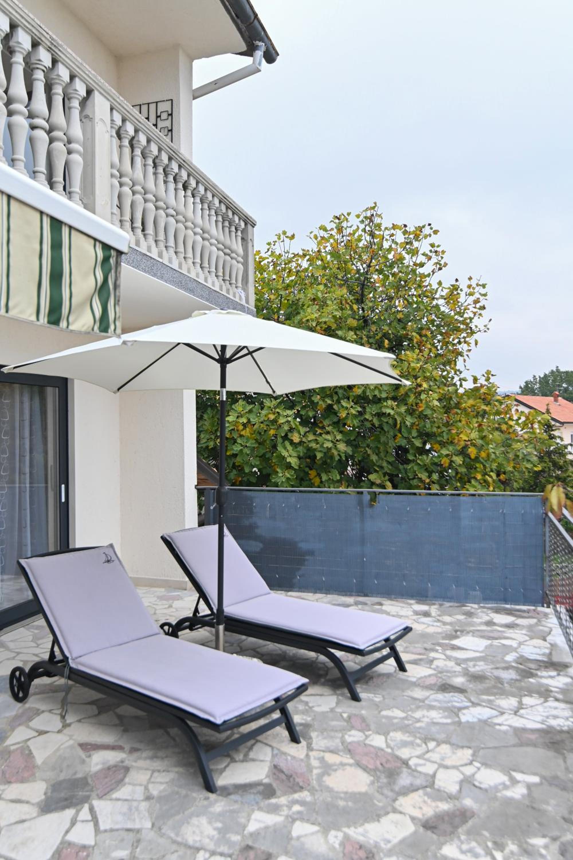 Apartment with Sea View - Photo 21