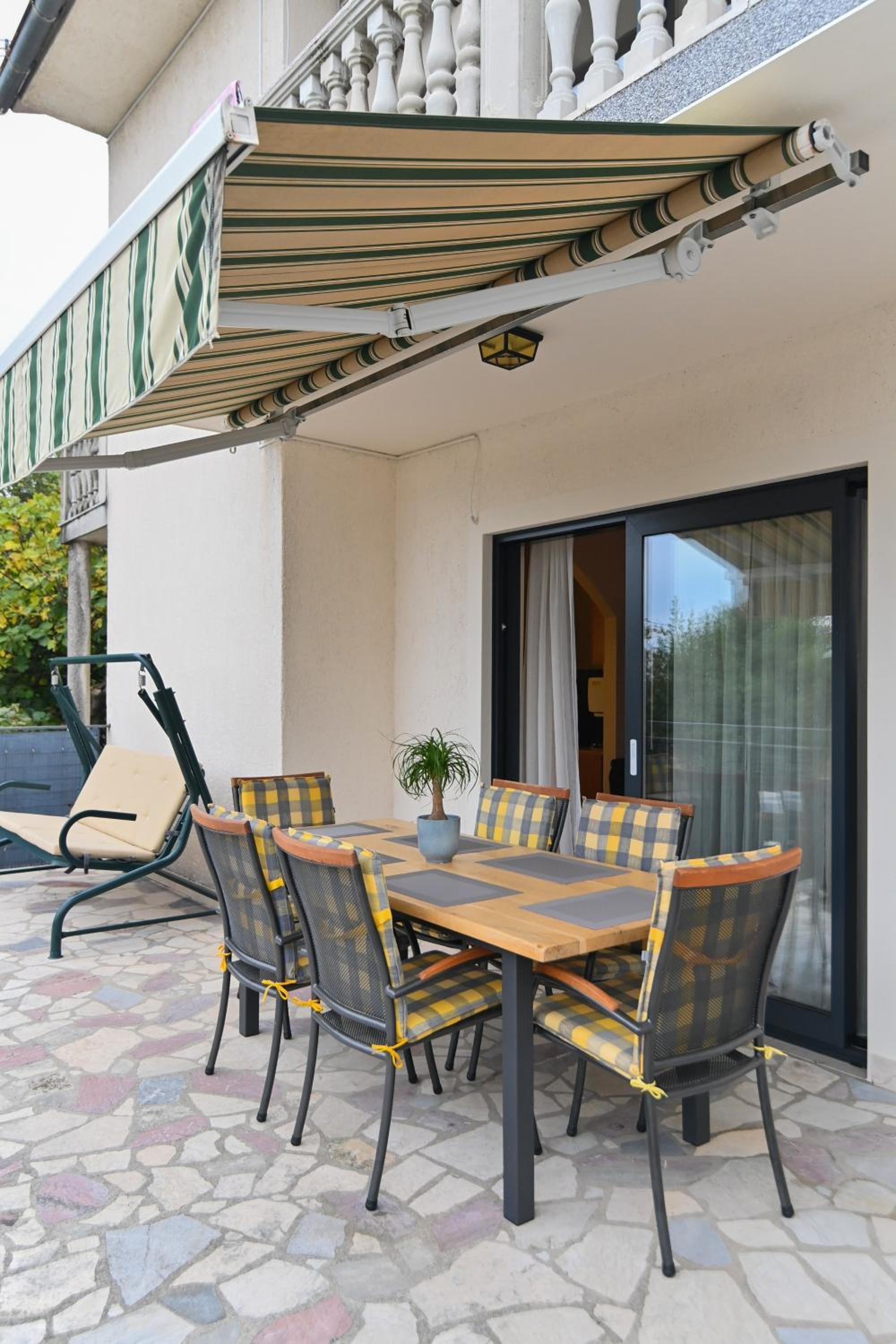 Apartment with Sea View - Photo 20