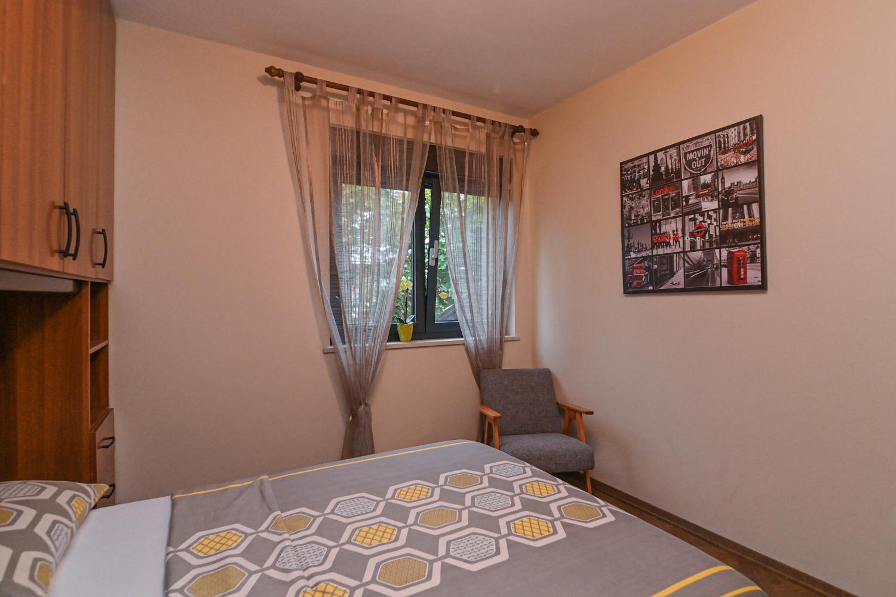 Apartment with Sea View - Photo 32