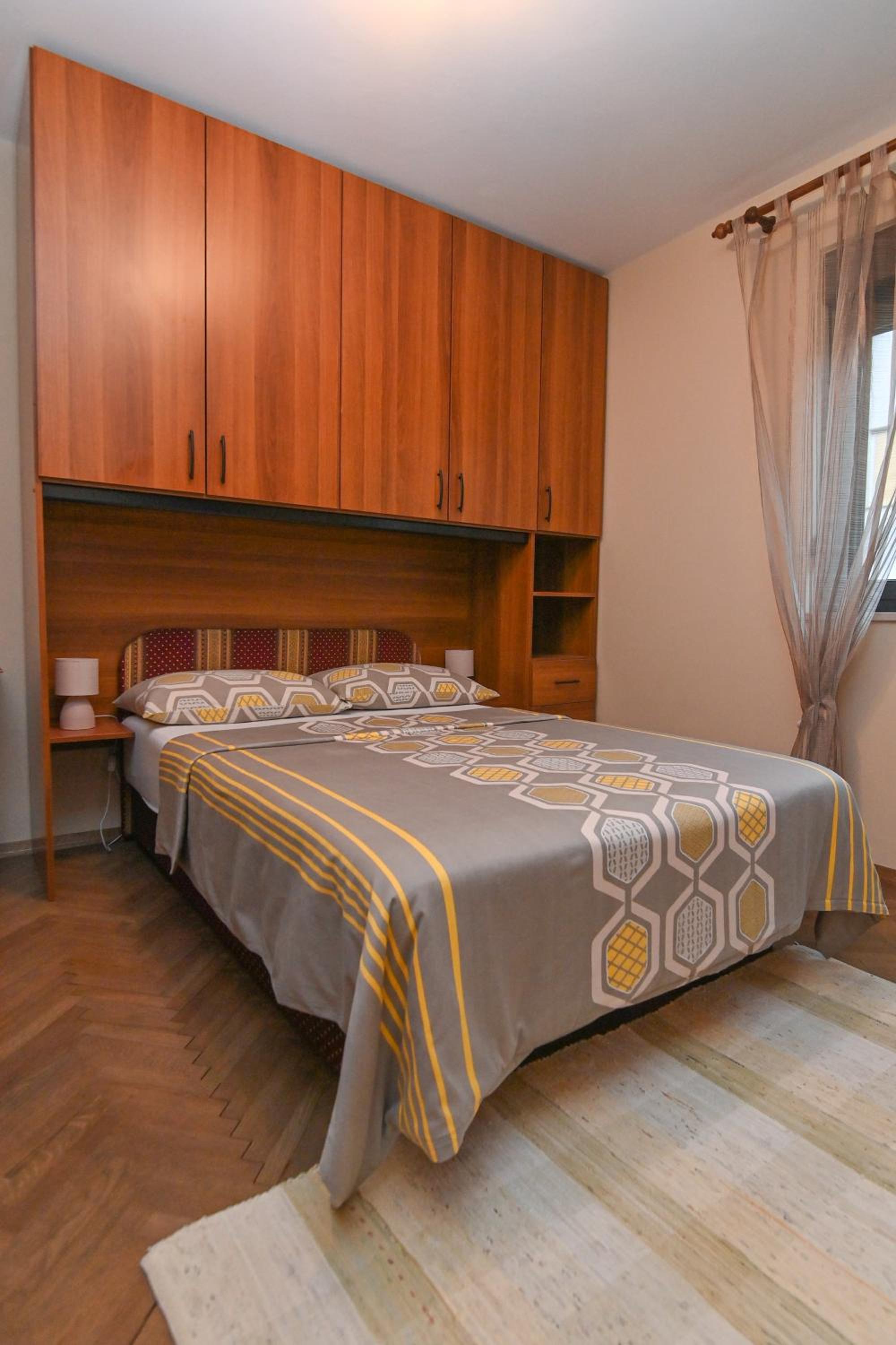 Apartment with Sea View - Photo 33