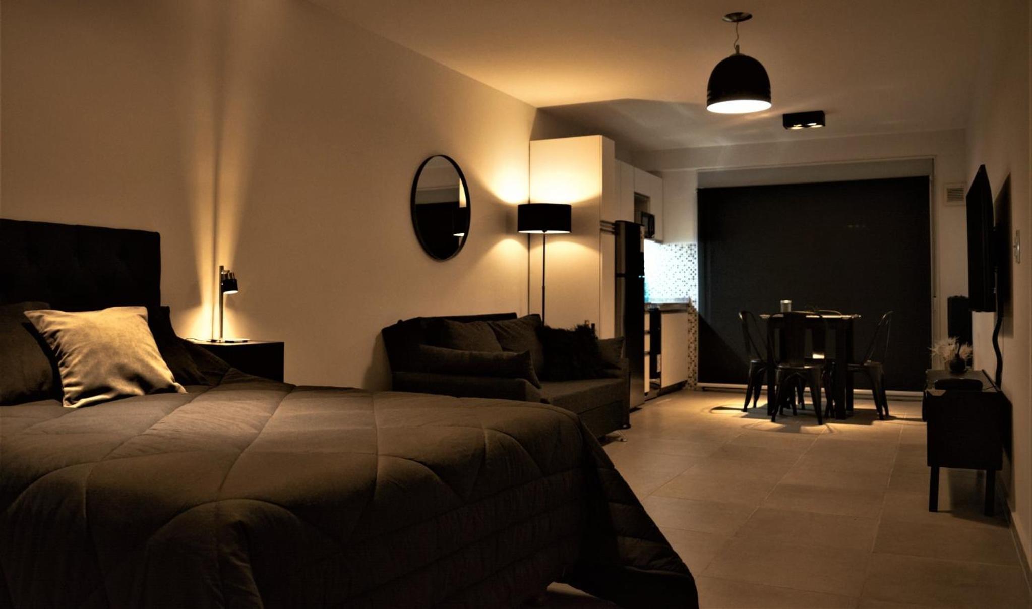 One-Bedroom Apartment photo 1