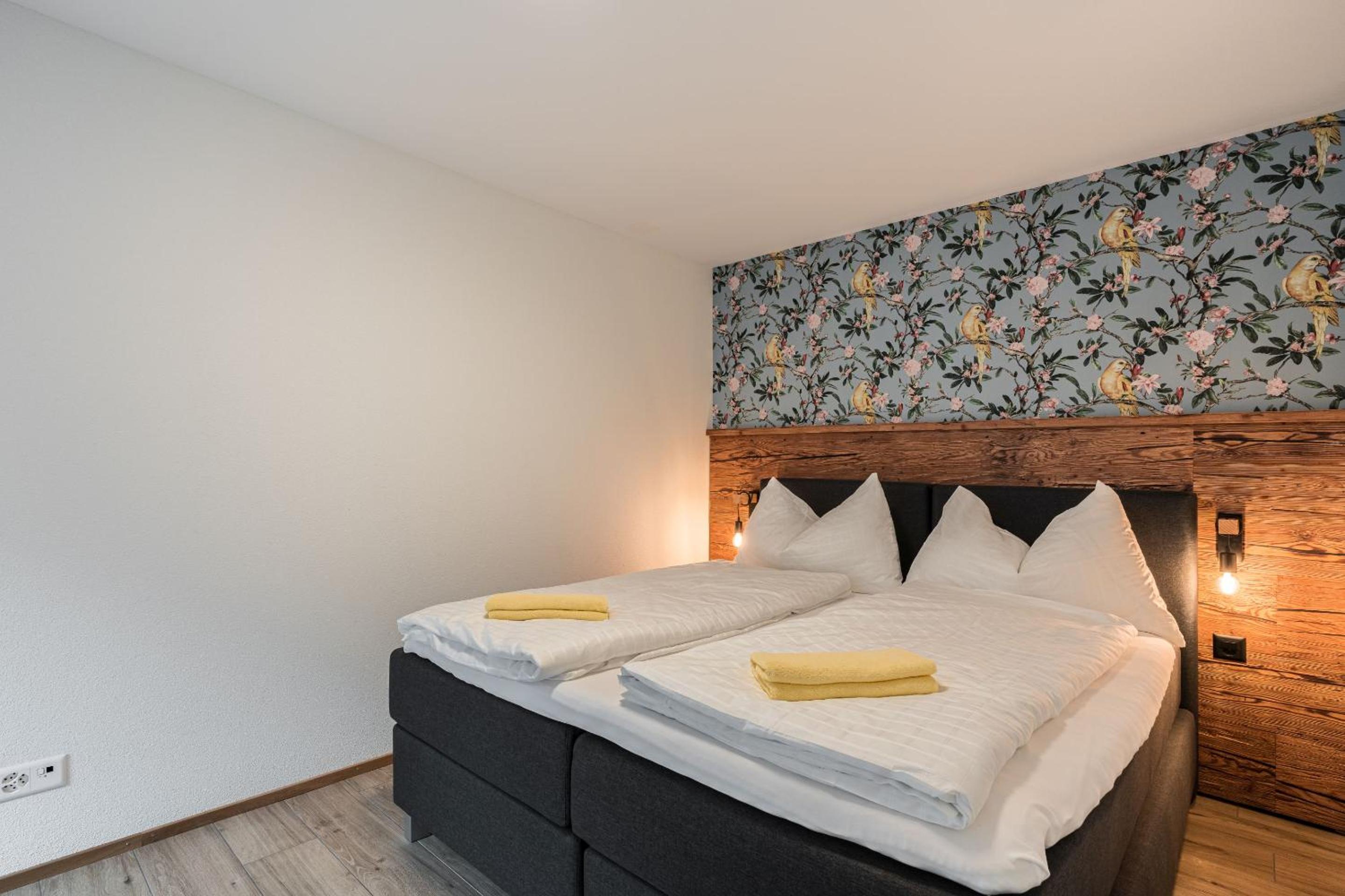 Apartment with Mountain View - Photo 7