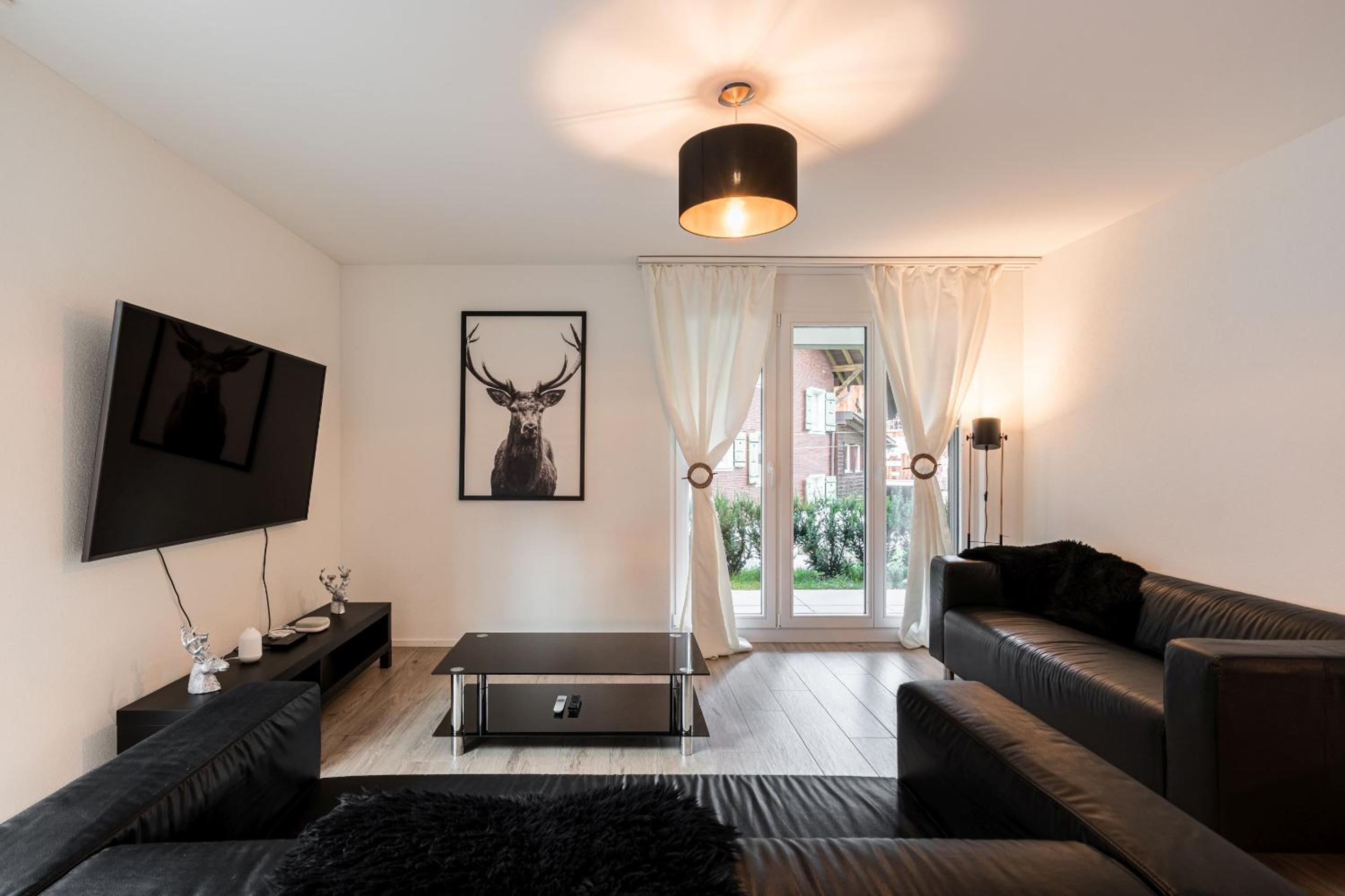 Apartment with Mountain View - Photo 6