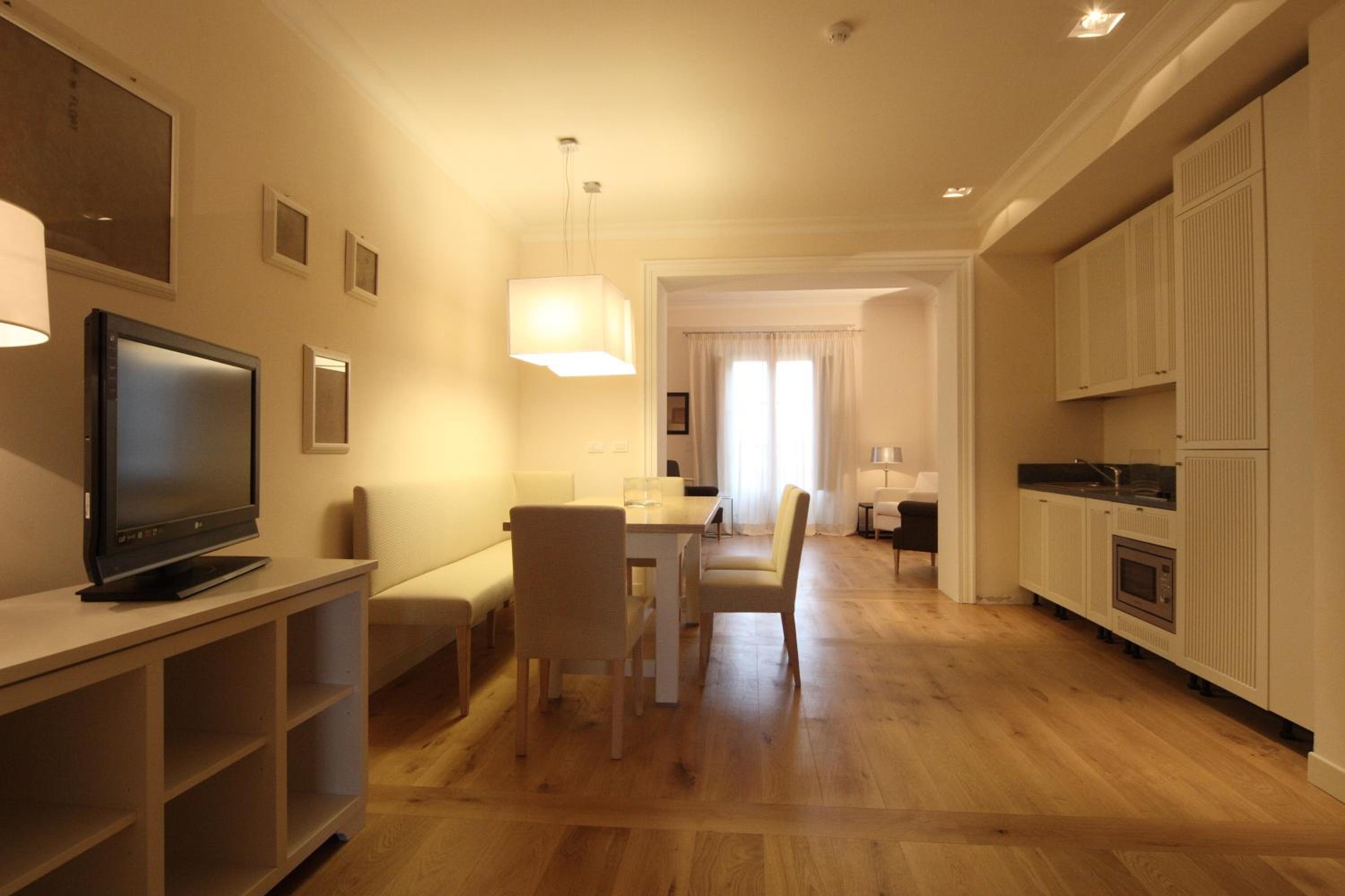 One-Bedroom Apartment - Photo 24