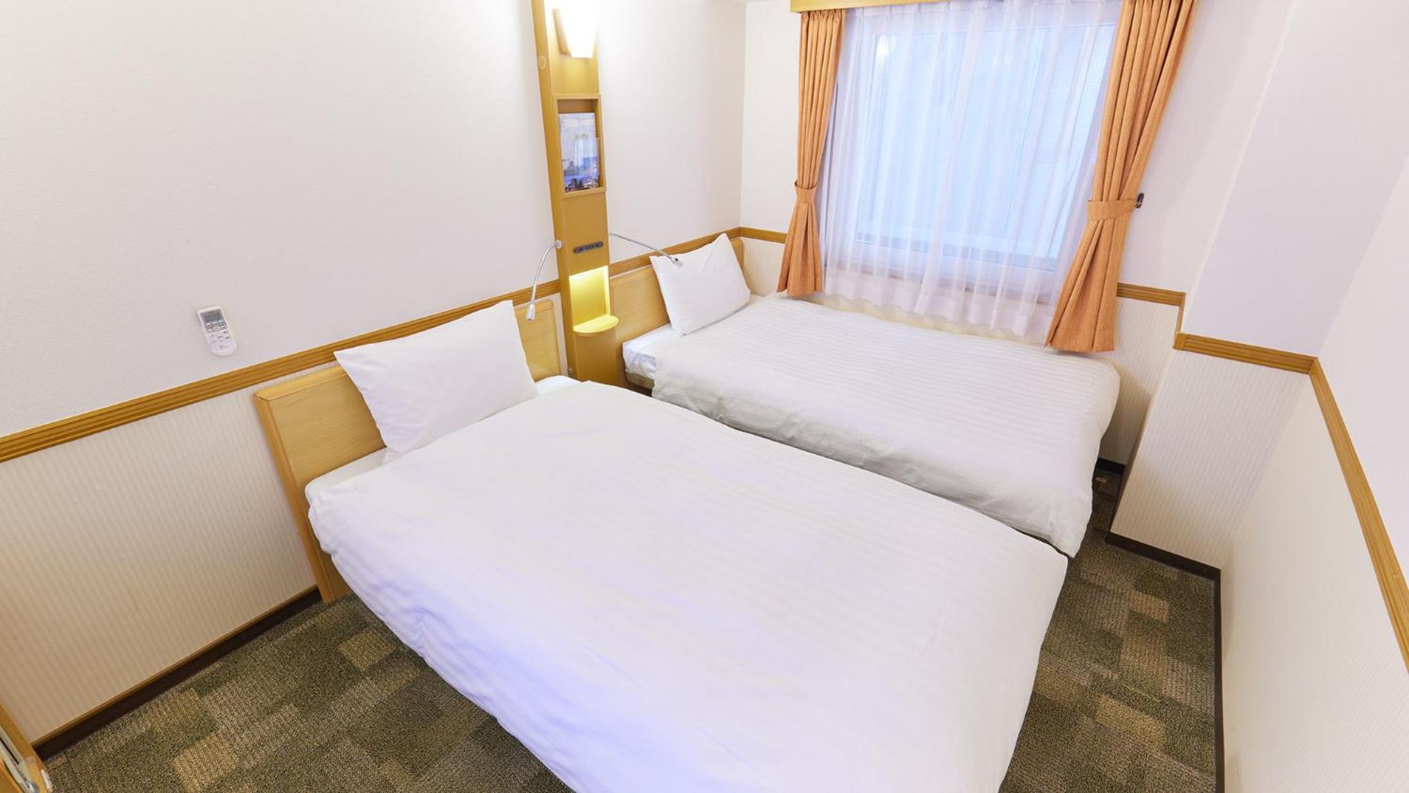 Twin Room - Smoking photo 2