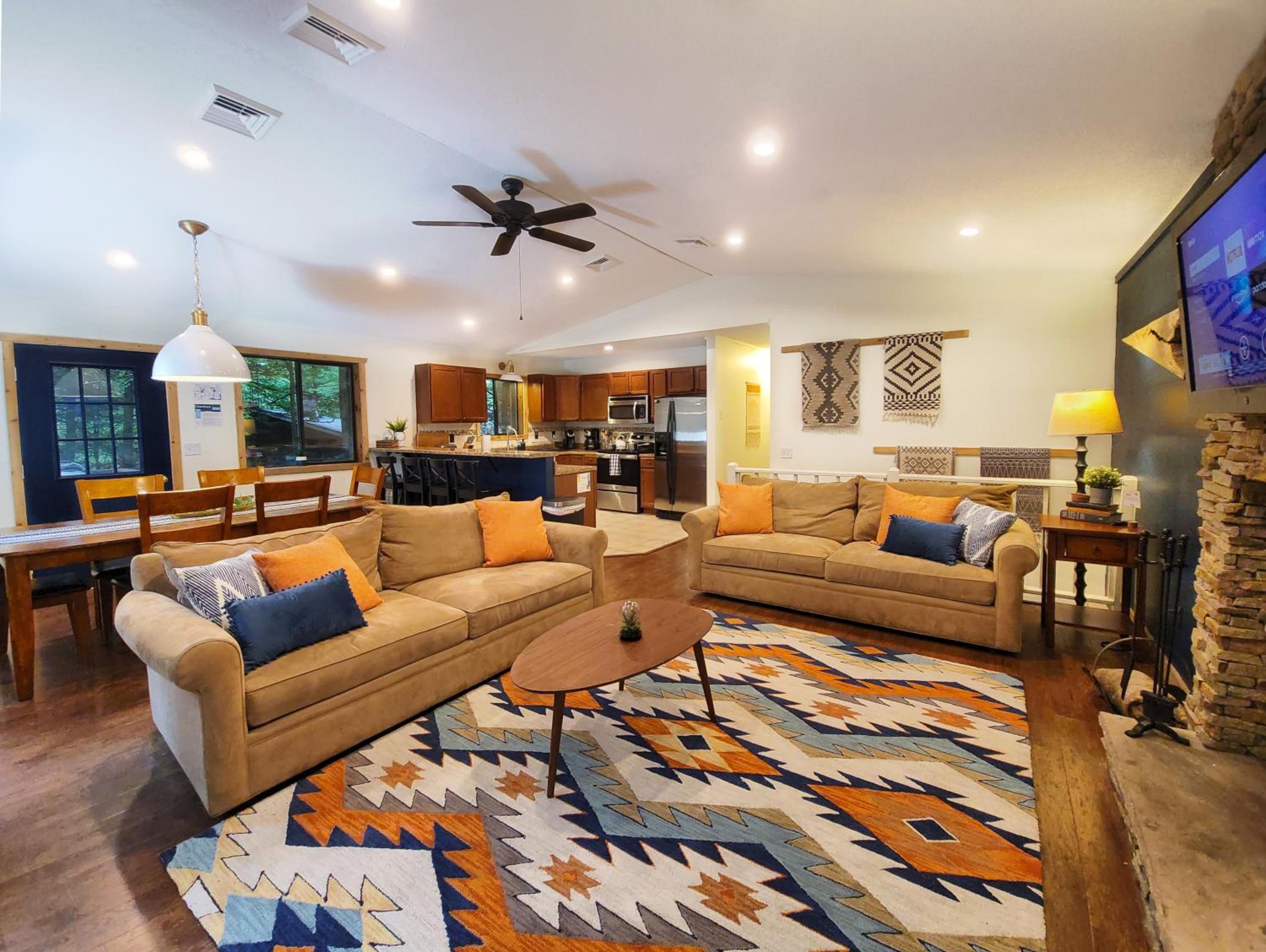 Five-Bedroom House photo 1