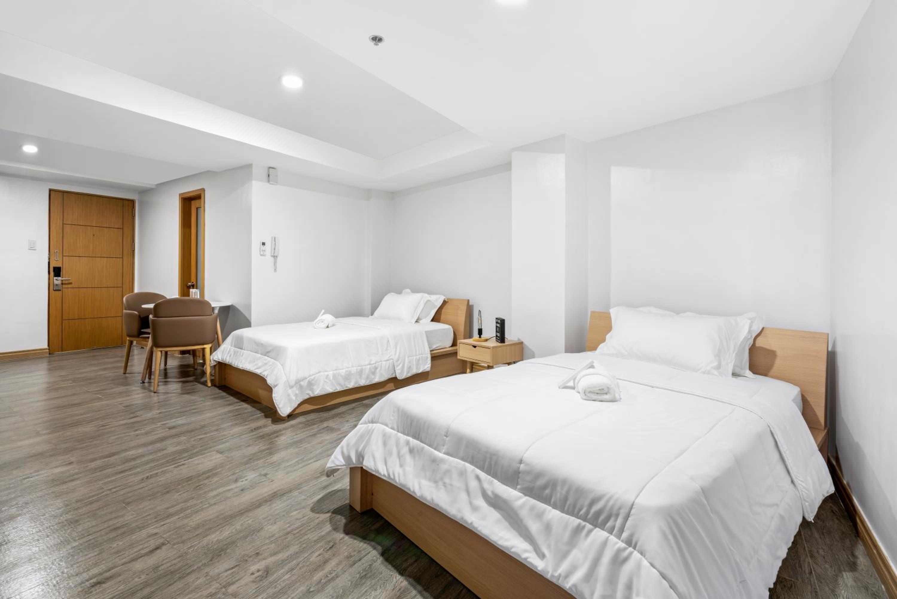 Deluxe Twin Room - Photo 2