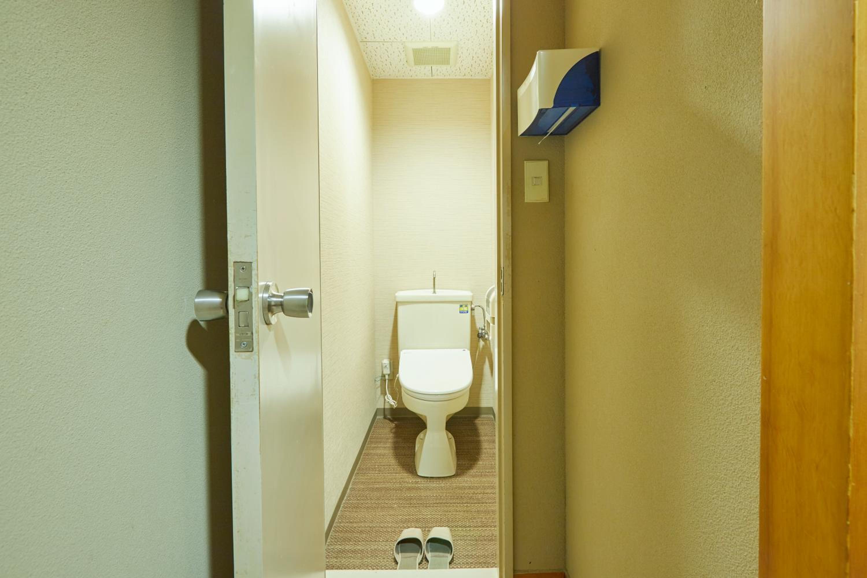 Japanese-Style Room With 8 Tatami (Max 4 Adults) photo 2