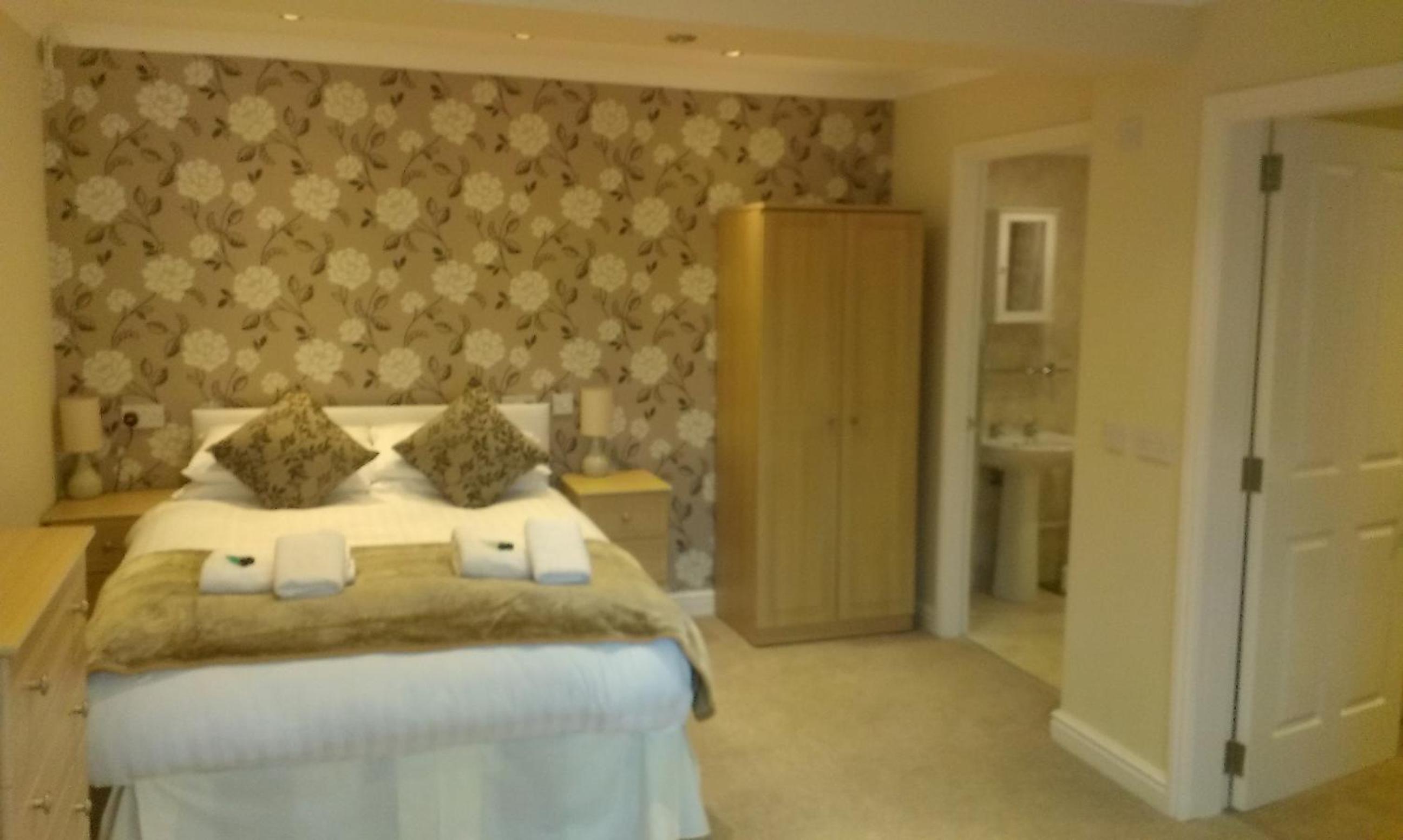 Triple Room - Accessible Room- Annex - Photo 7