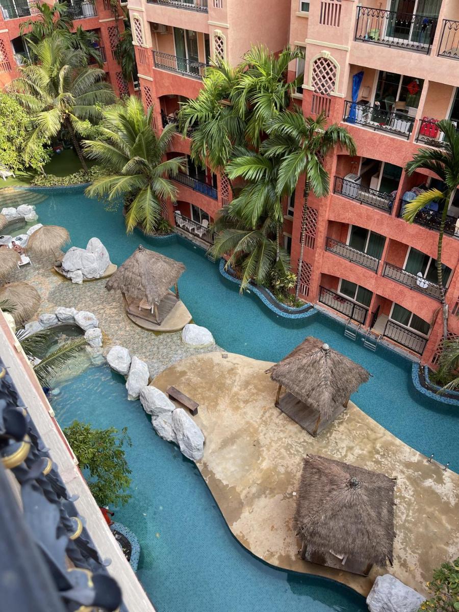 Apartment with Pool View  photo 1