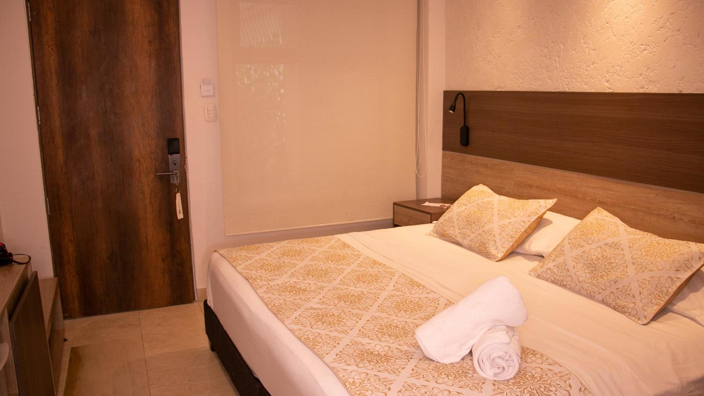 Superior King Room - Photo 3