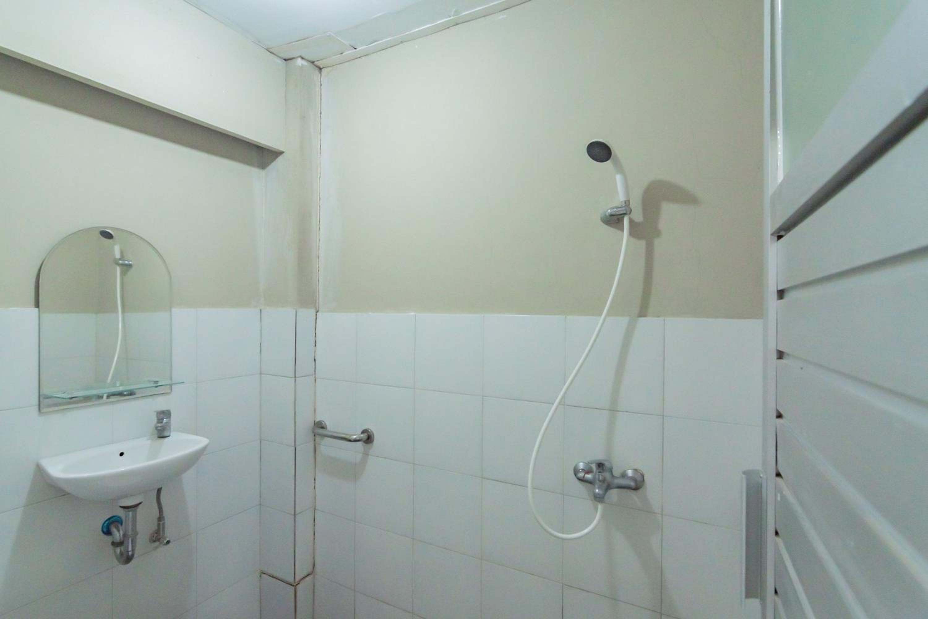 Standard Double Room - Photo 2