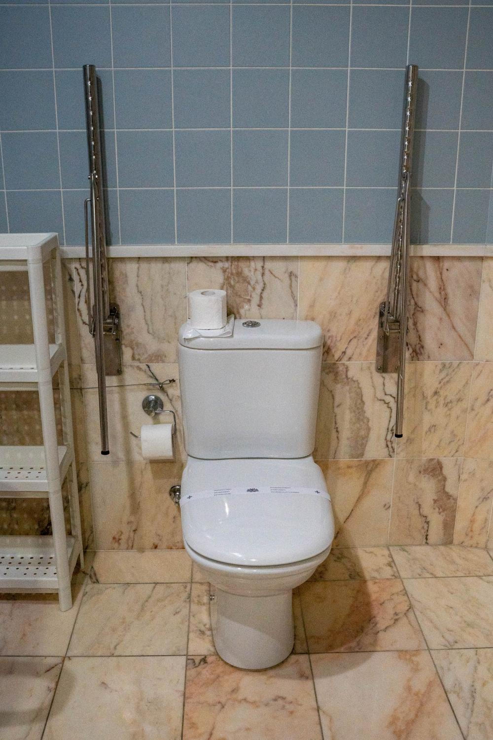 Double or Twin Room - Disability Access - Photo 7