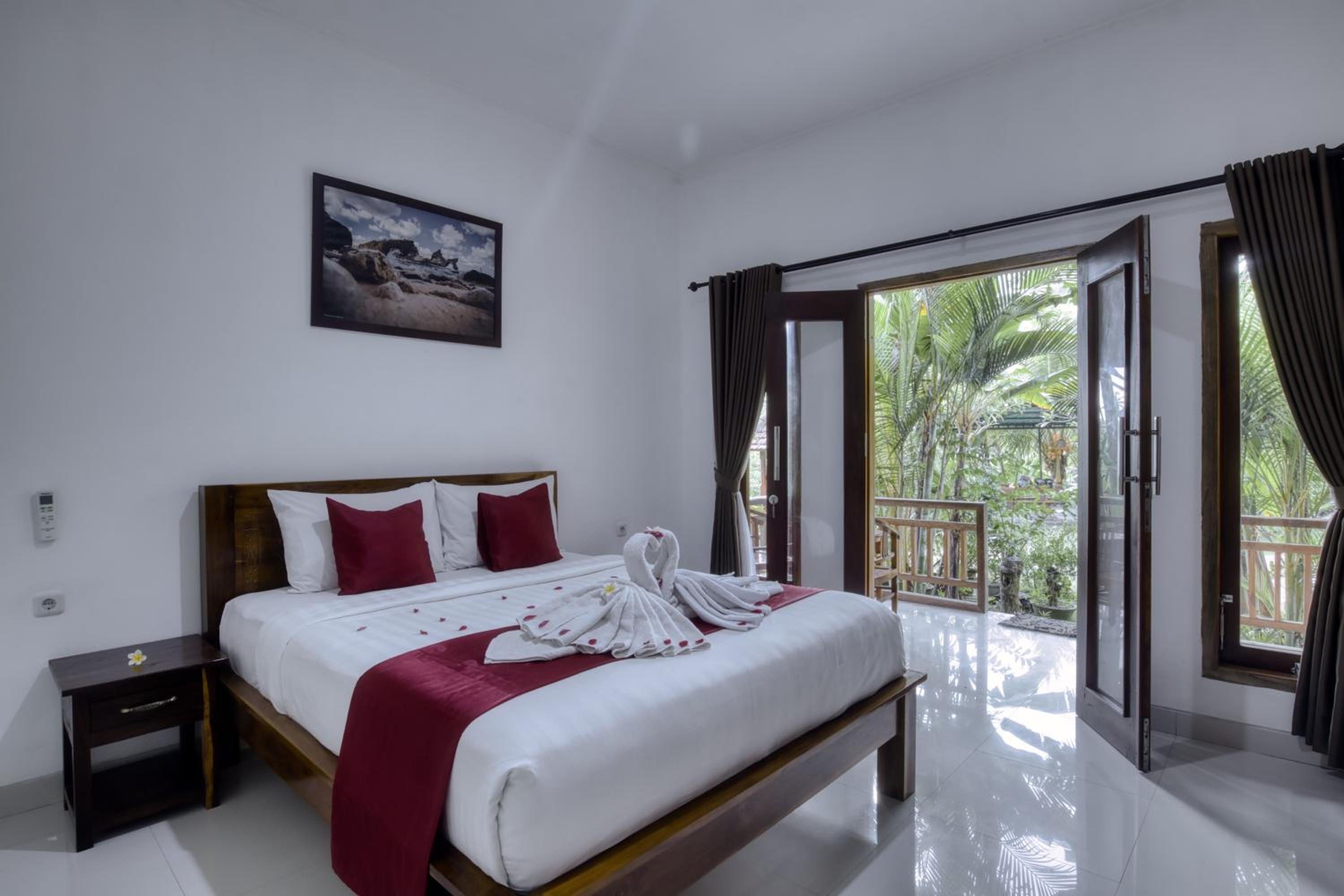 Double Room with Private Bathroom - Photo 15