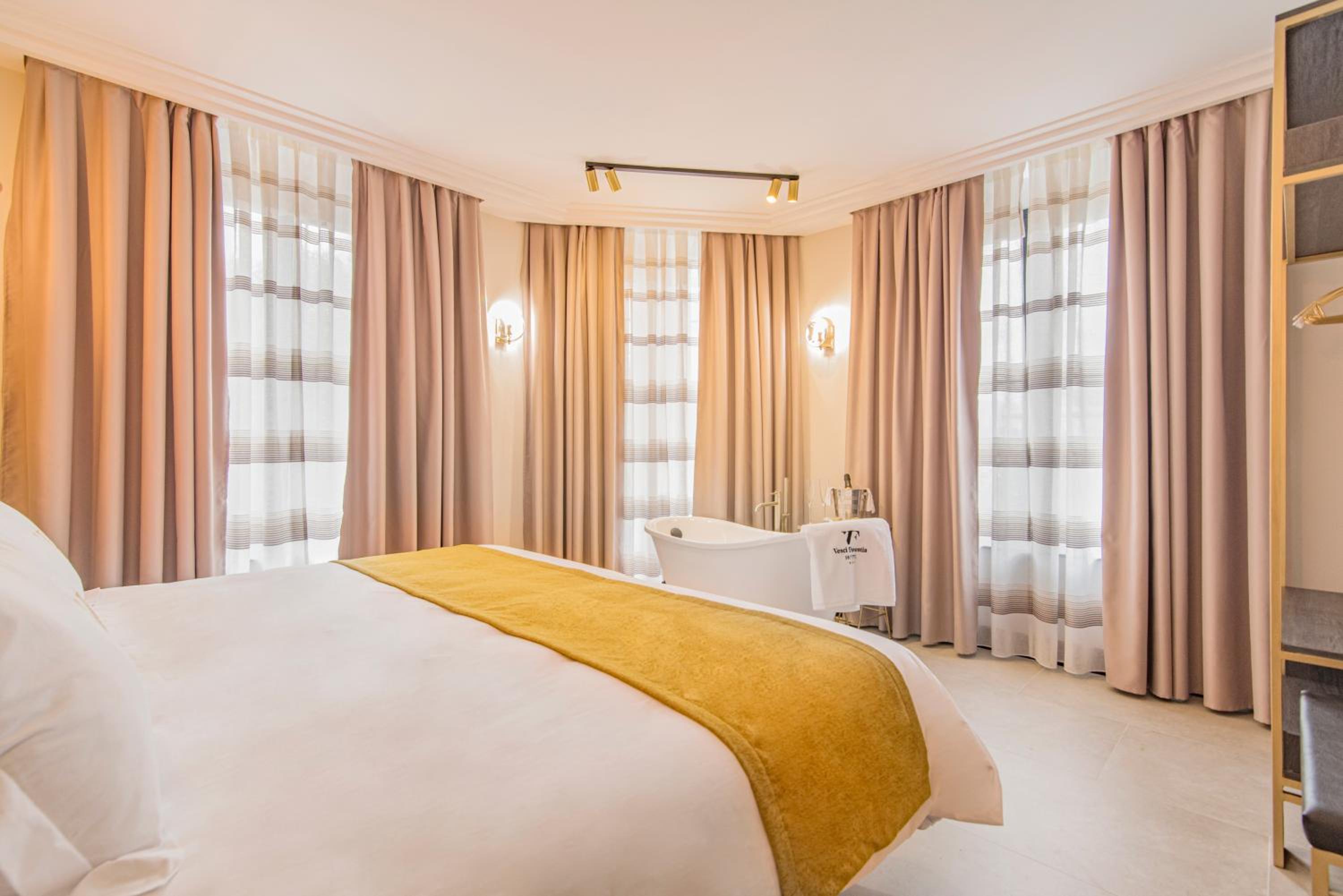 King Suite - Photo 7