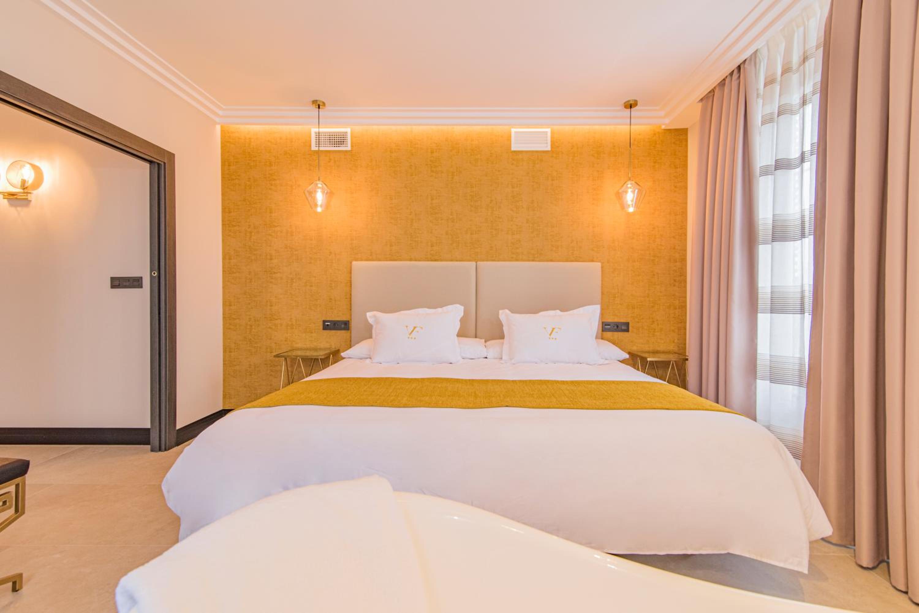King Suite - Photo 8