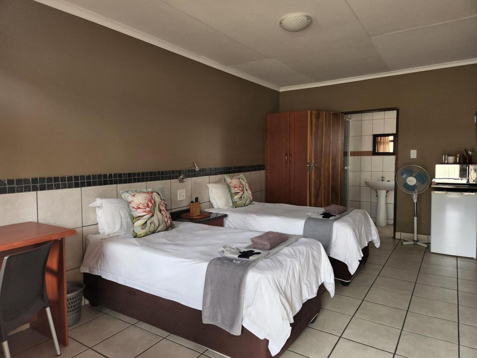 Standard Twin Room