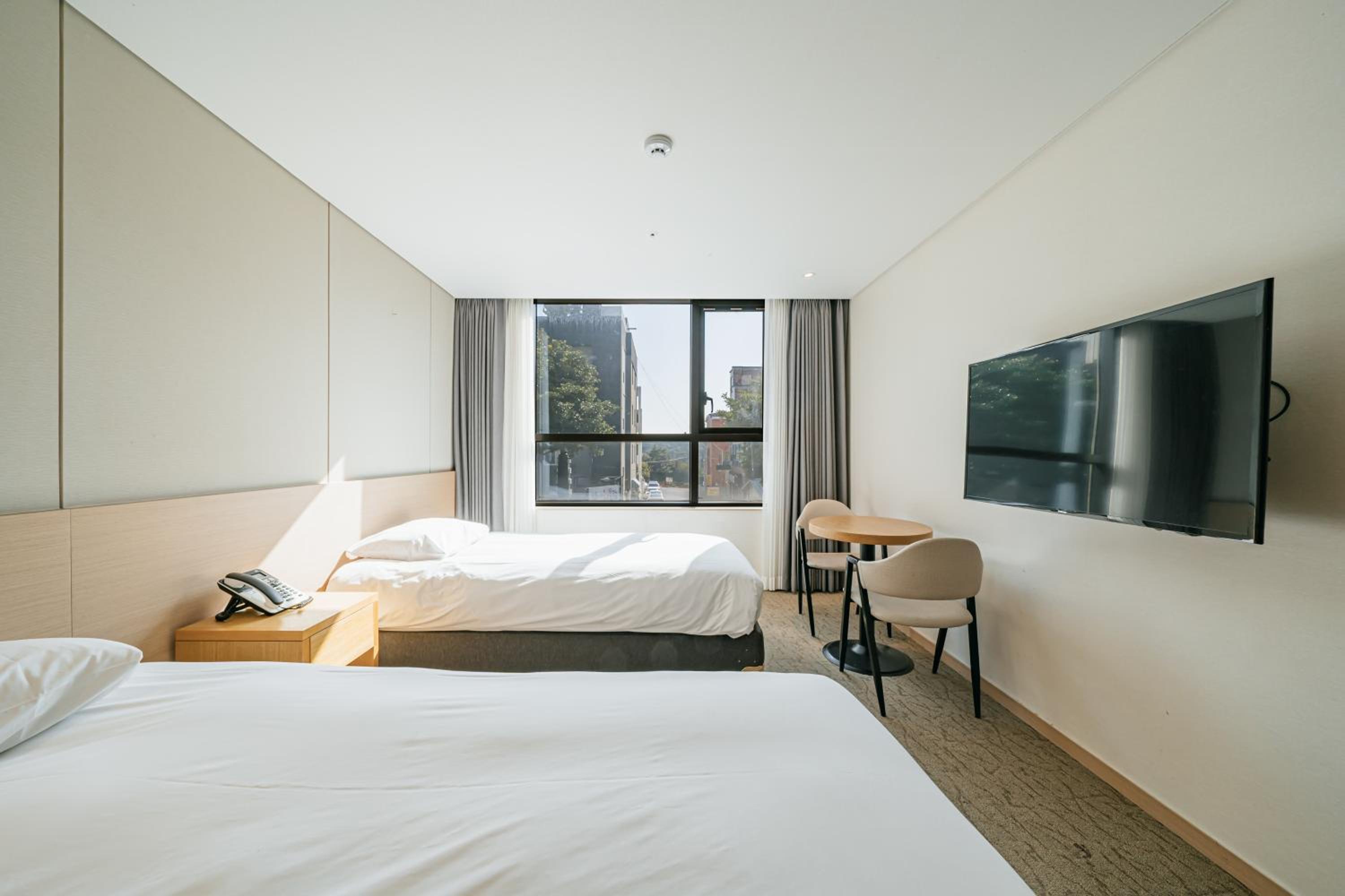 Superior Twin Room - Photo 14