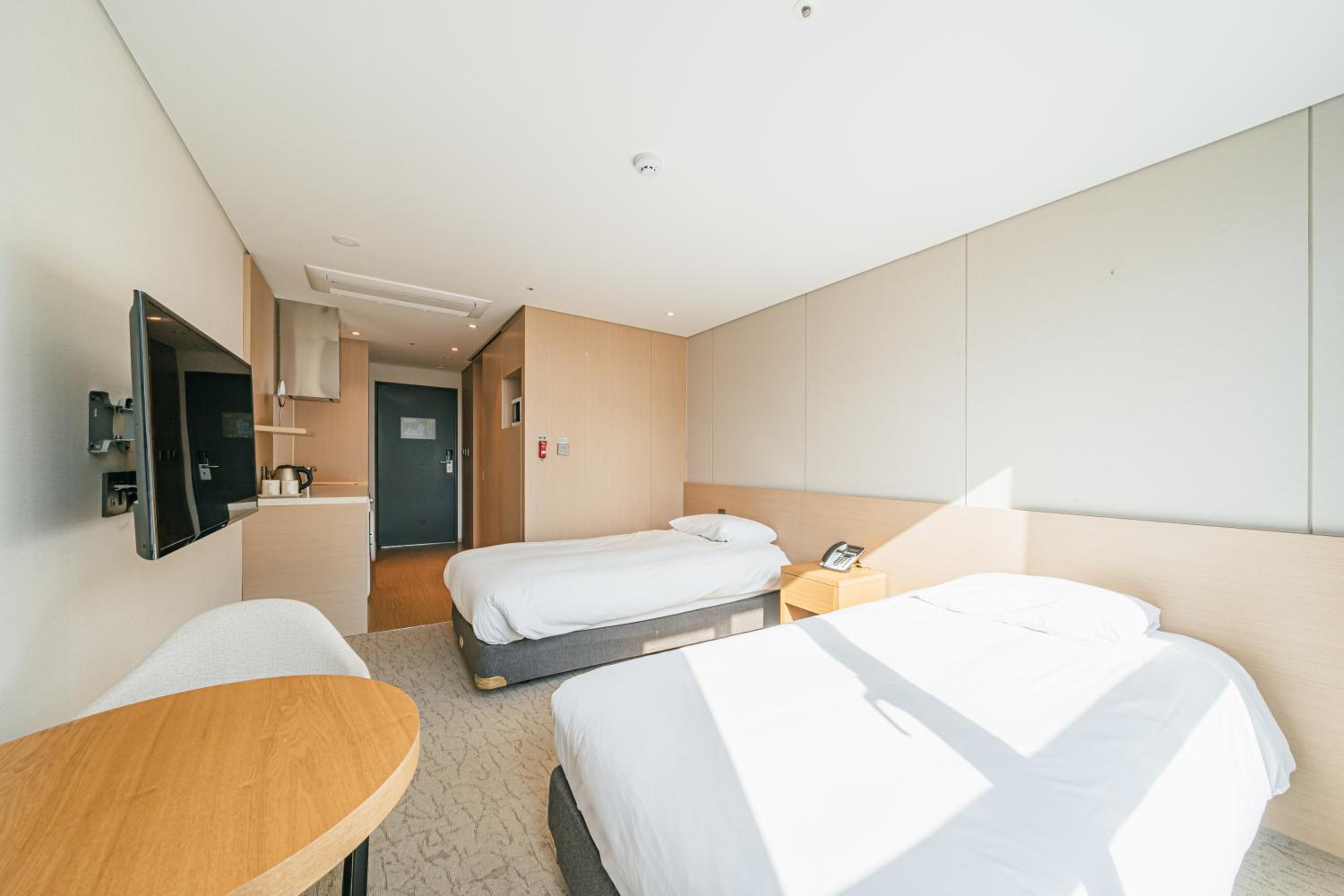 Superior Twin Room - Photo 11
