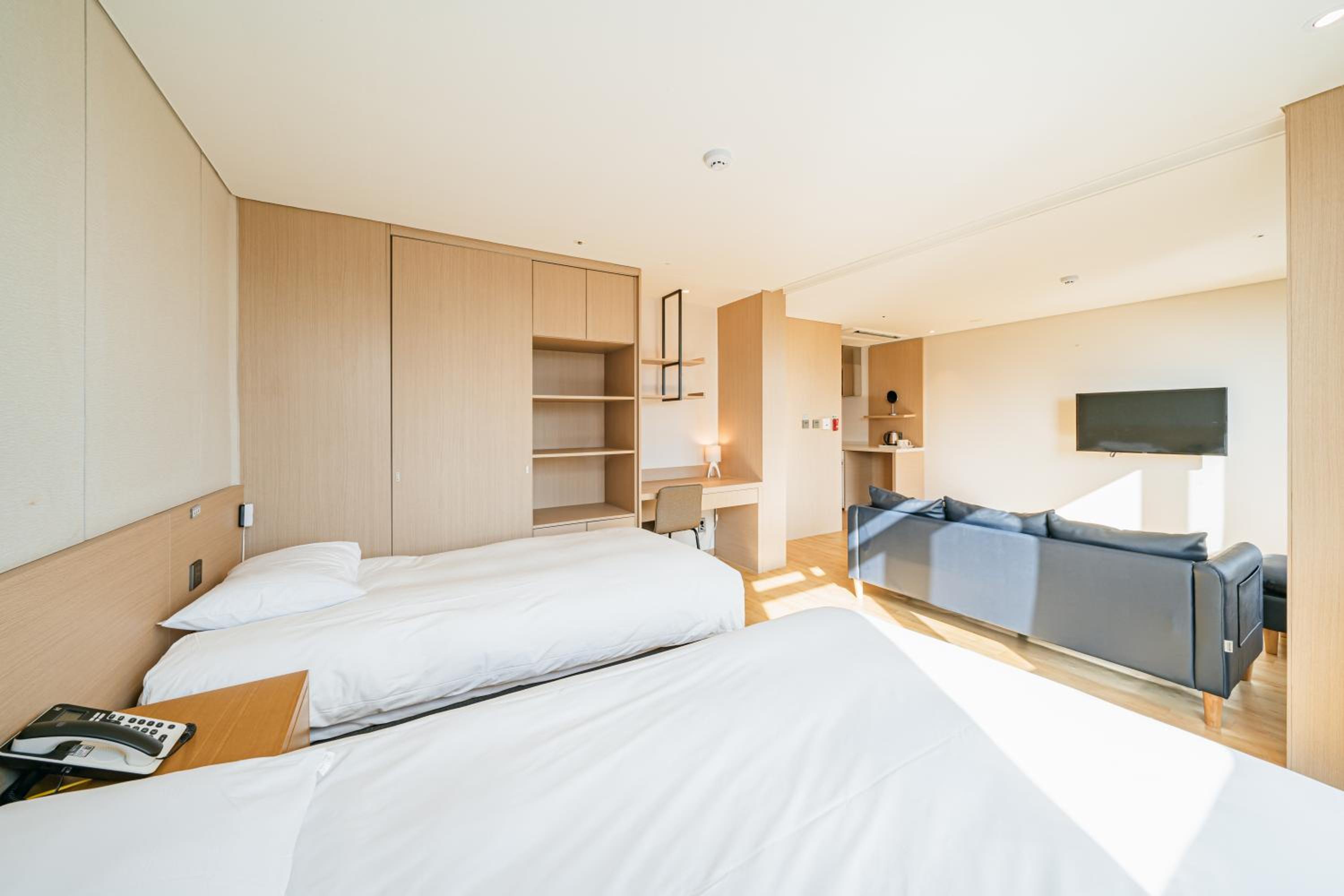 Junior Suite - Photo 13