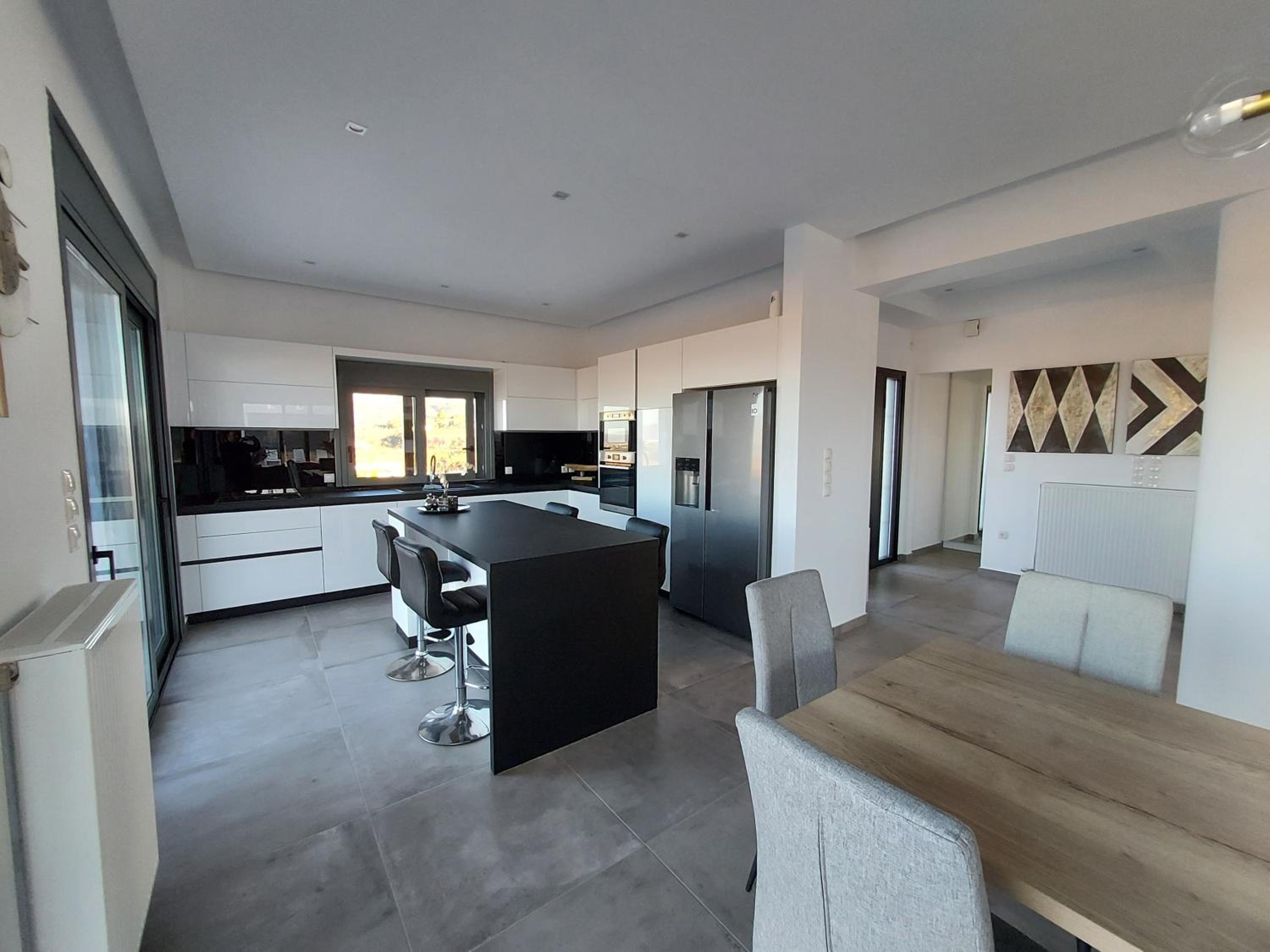 Villa photo 3