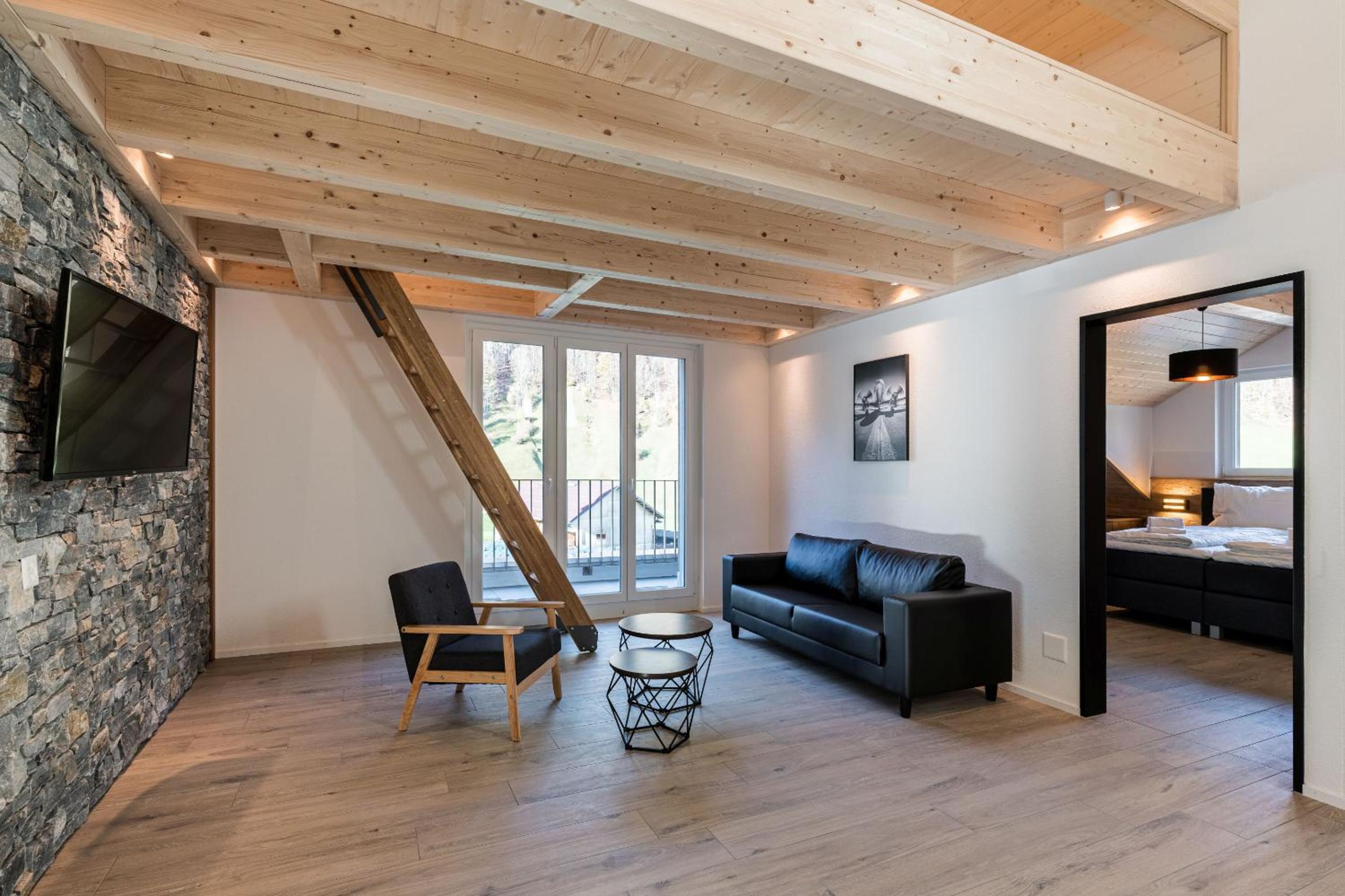 Suite - Photo 2